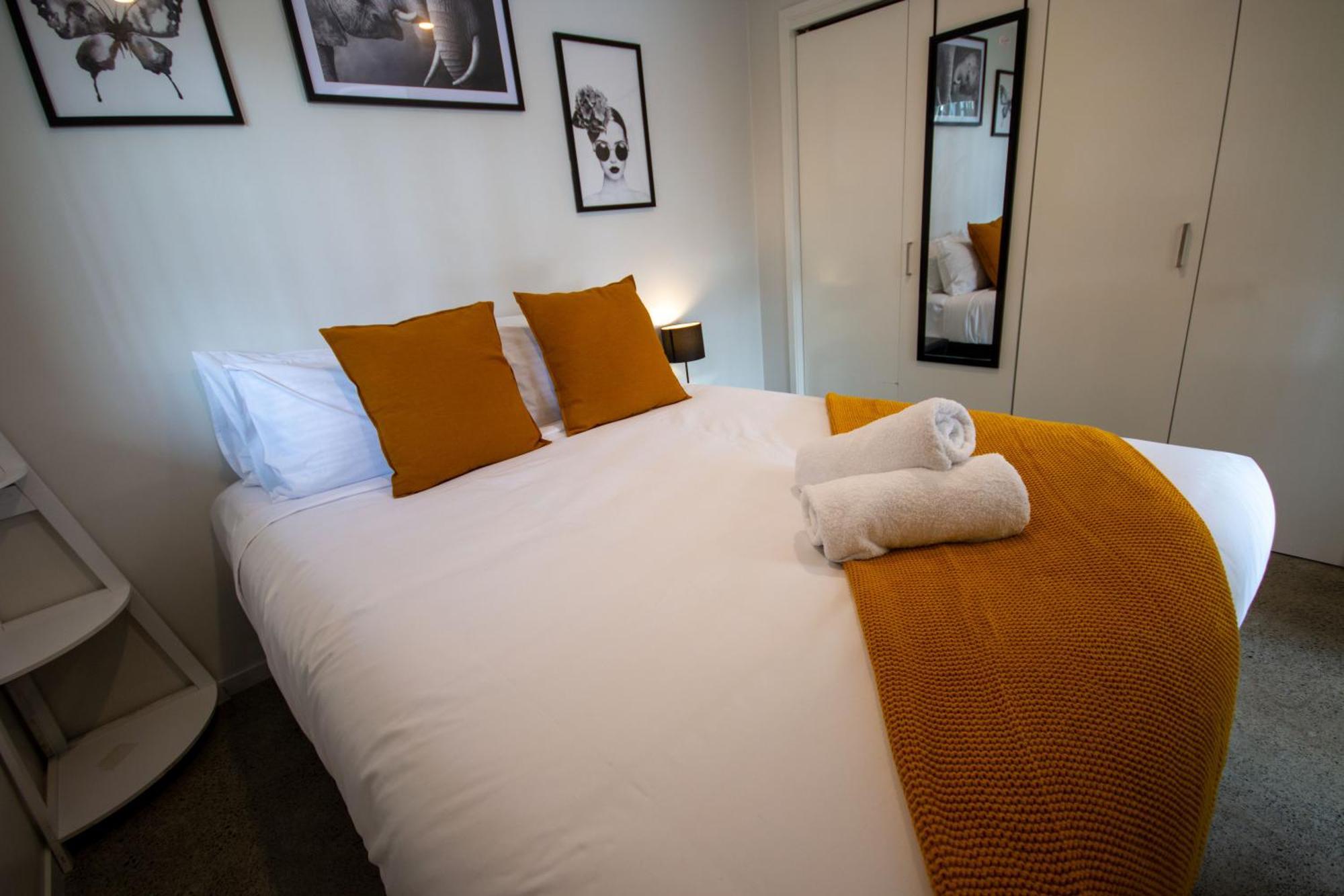 Centrally Located 1 Bedroom In Apartment