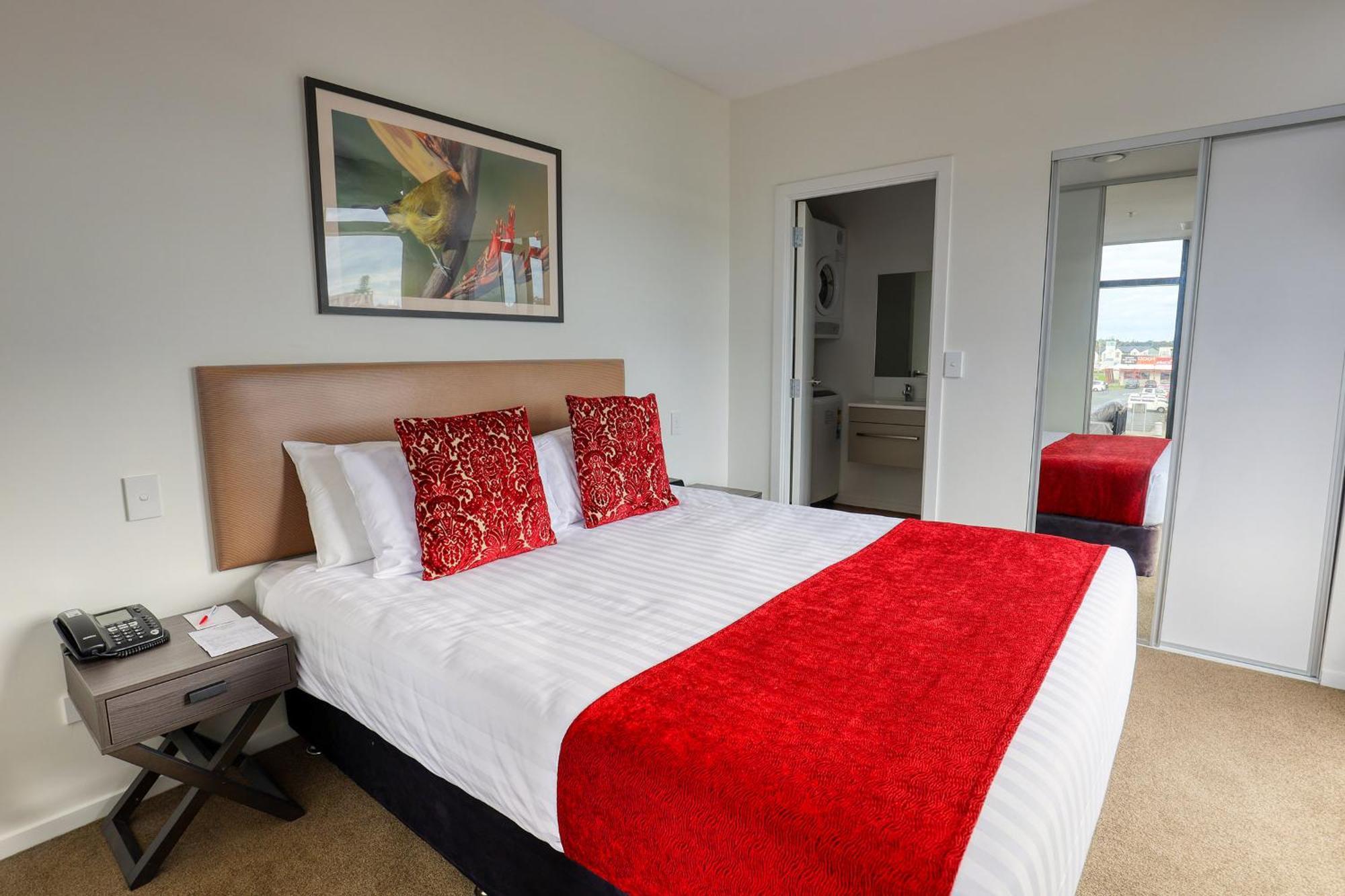 Ramada By Wyndham Manukau Pacfic Centre Hotel 4*