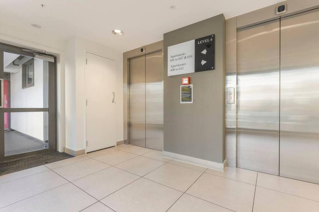 Designer Ponsonby And K Road One Bedroom With Carpark *