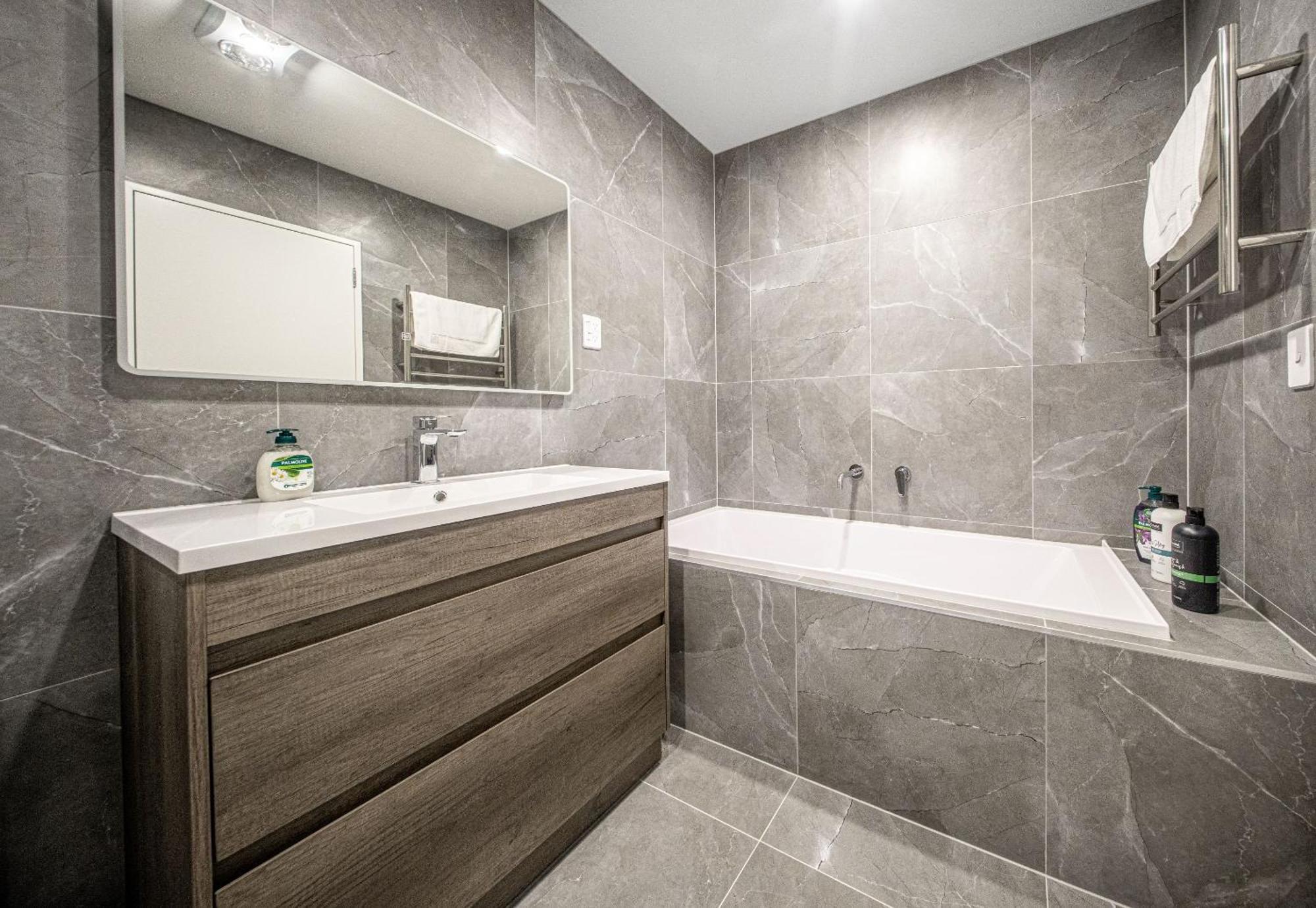 Botany Modern Townhouse Retreat