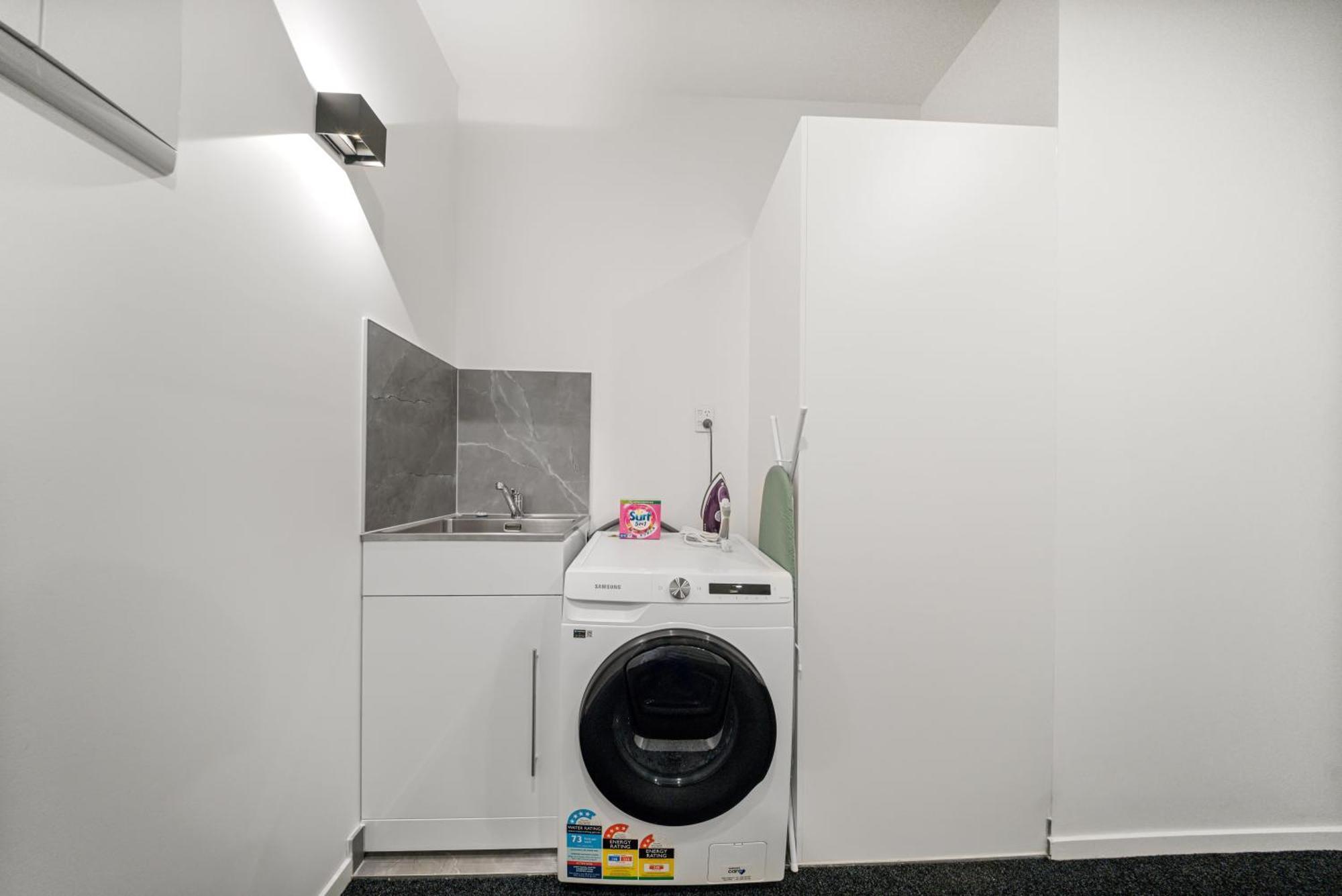 Botany Modern Townhouse Retreat * Auckland