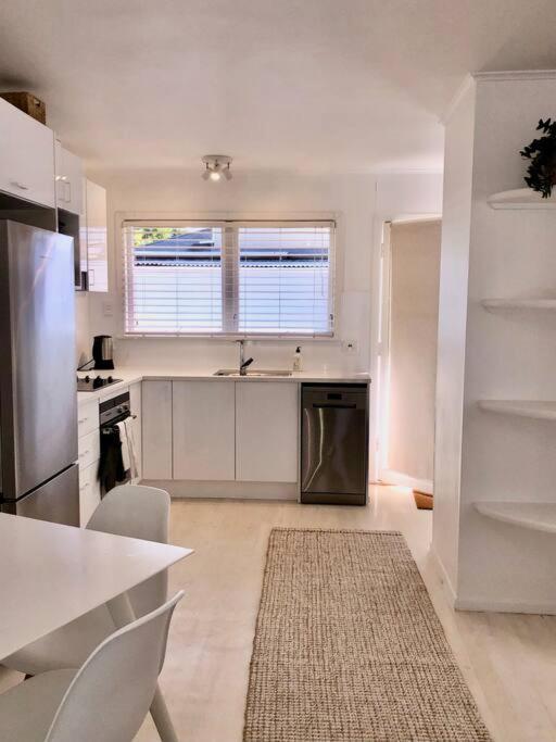 Own Sunny Quiet Haven, Own 1 Bedroom House & Garden With Car Park, To Airport, Cbd & Sylvia Park Mall Apartment Auckland