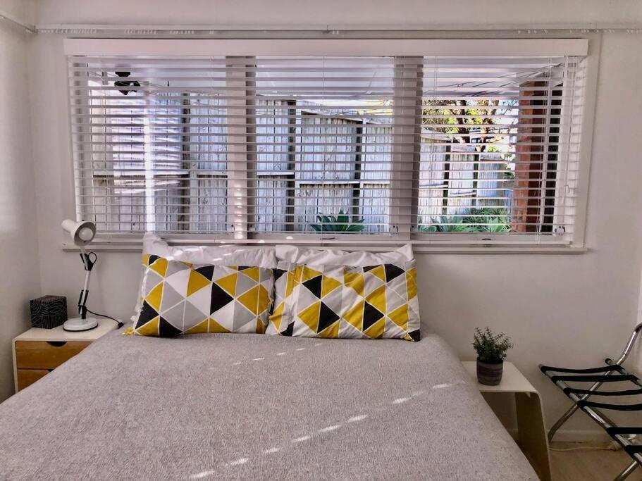 Own Sunny Quiet Haven, Own 1 Bedroom House & Garden With Car Park, To Airport, Cbd & Sylvia Park Mall