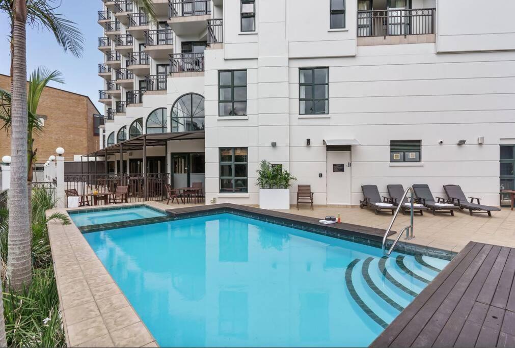 Spacious Park Views With Spa, Pool, Gym, Netflix Apartment Auckland