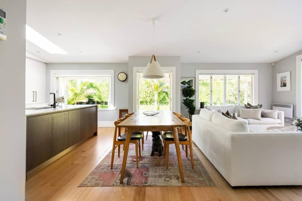 Apartment Lovely Beachside In Cheltenham Auckland