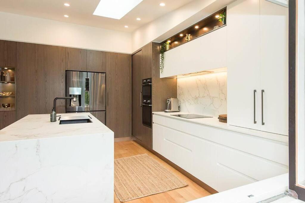 Apartment Lovely Beachside In Cheltenham *