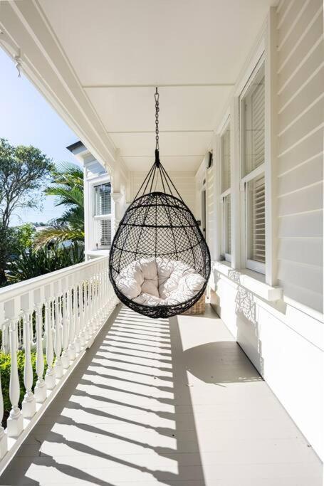 Lovely Beachside In Cheltenham Apartment *