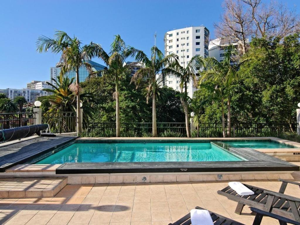 Spacious Park Views With Spa, Pool, Gym, Netflix