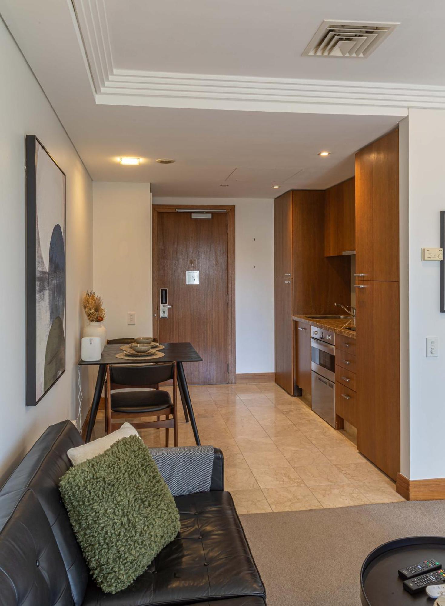 Retreat W. Modern Comforts Auckland