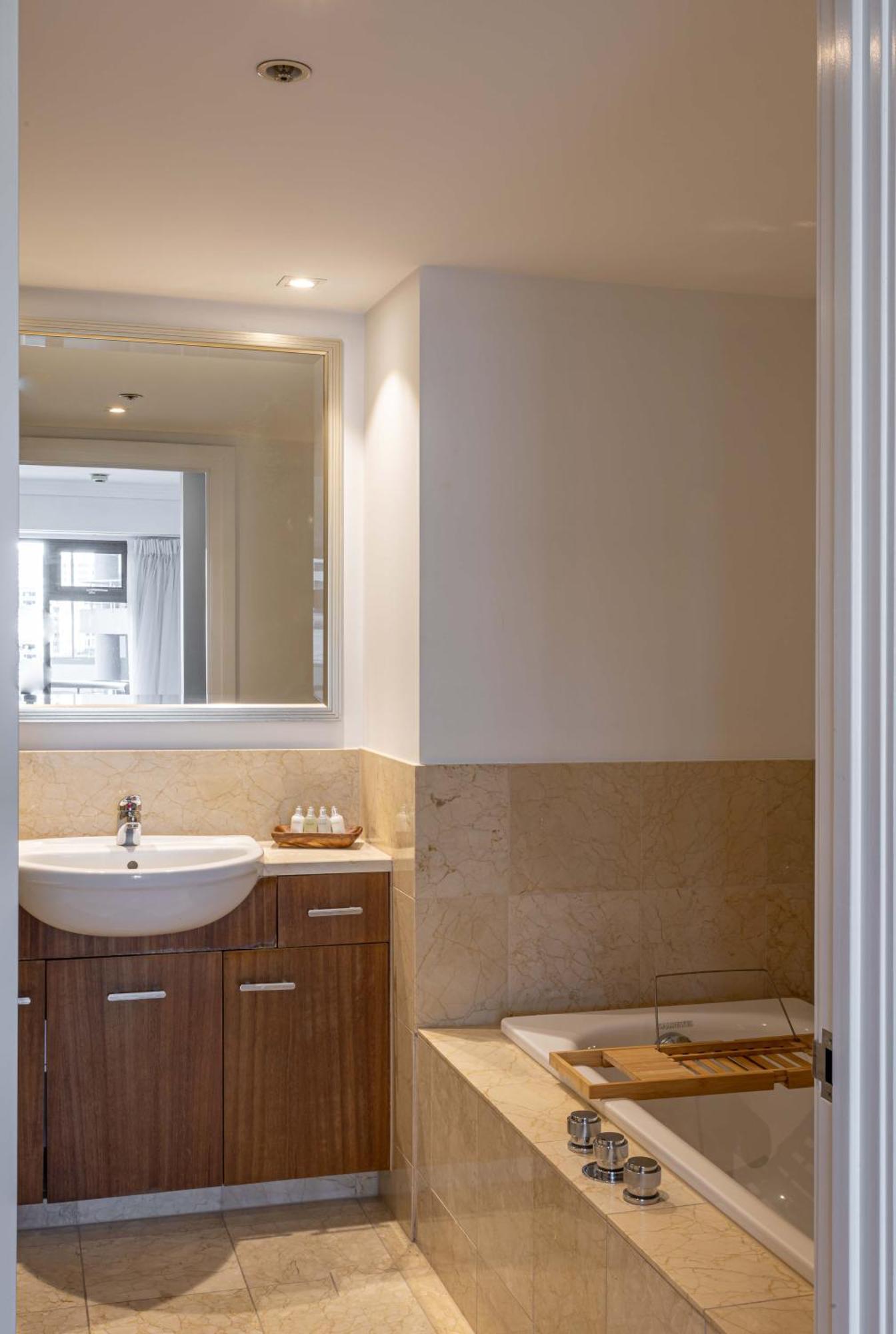 Retreat W. Modern Comforts Apartment Auckland