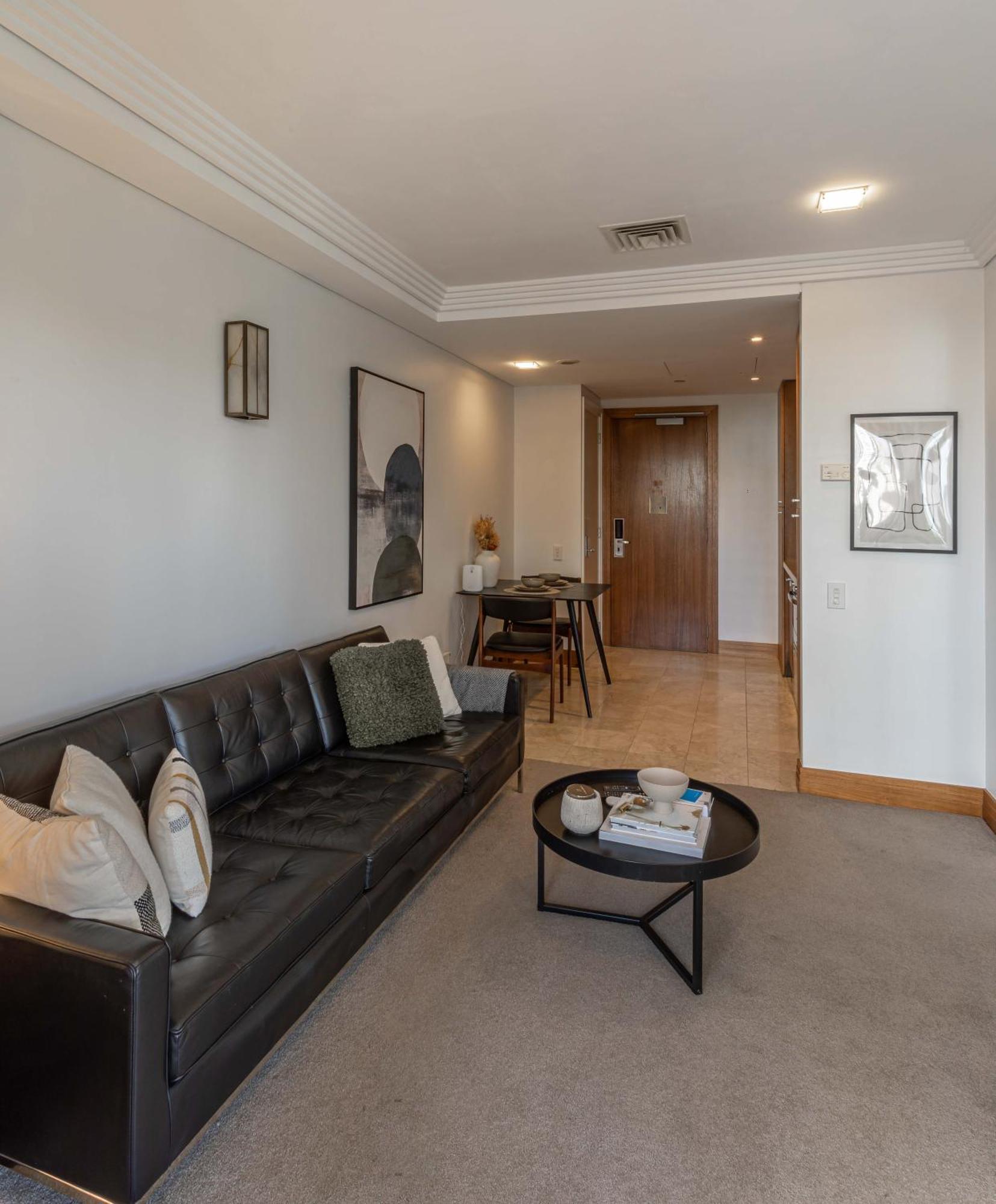 Retreat W. Modern Comforts Auckland