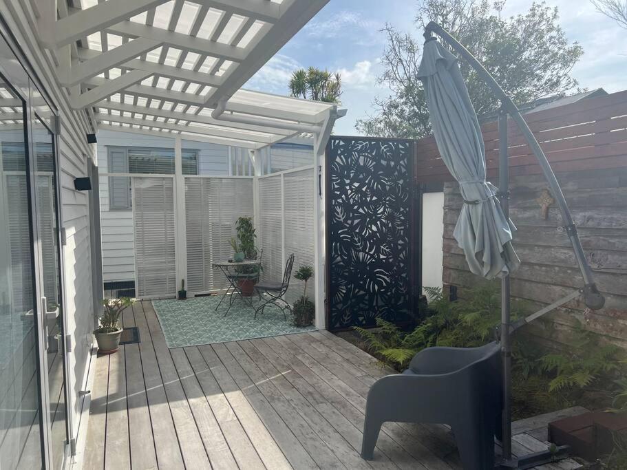 Smart And Stylish In Glen Eden * Auckland