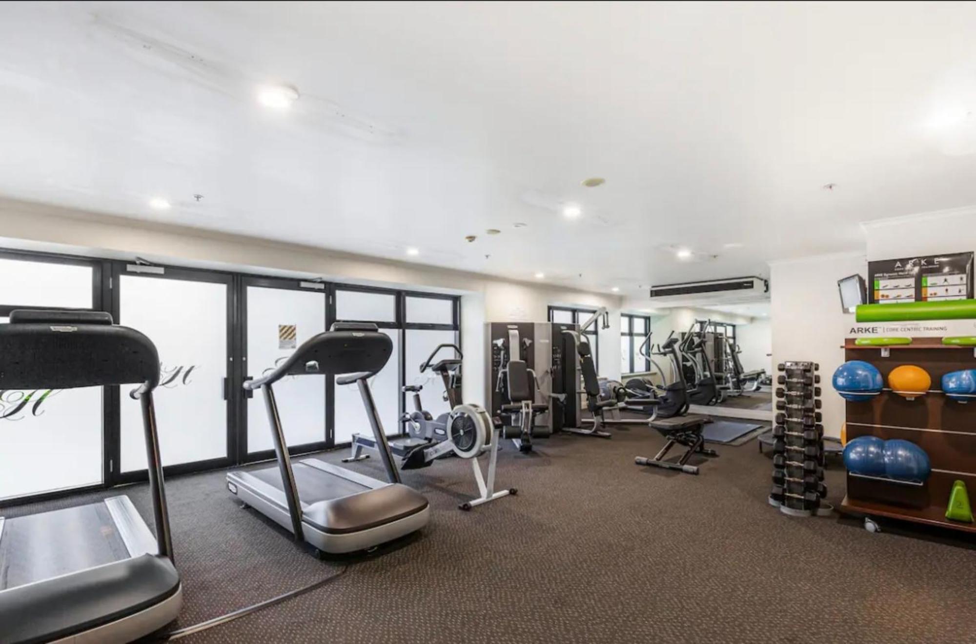 Life In The With Pool - Gym * Auckland