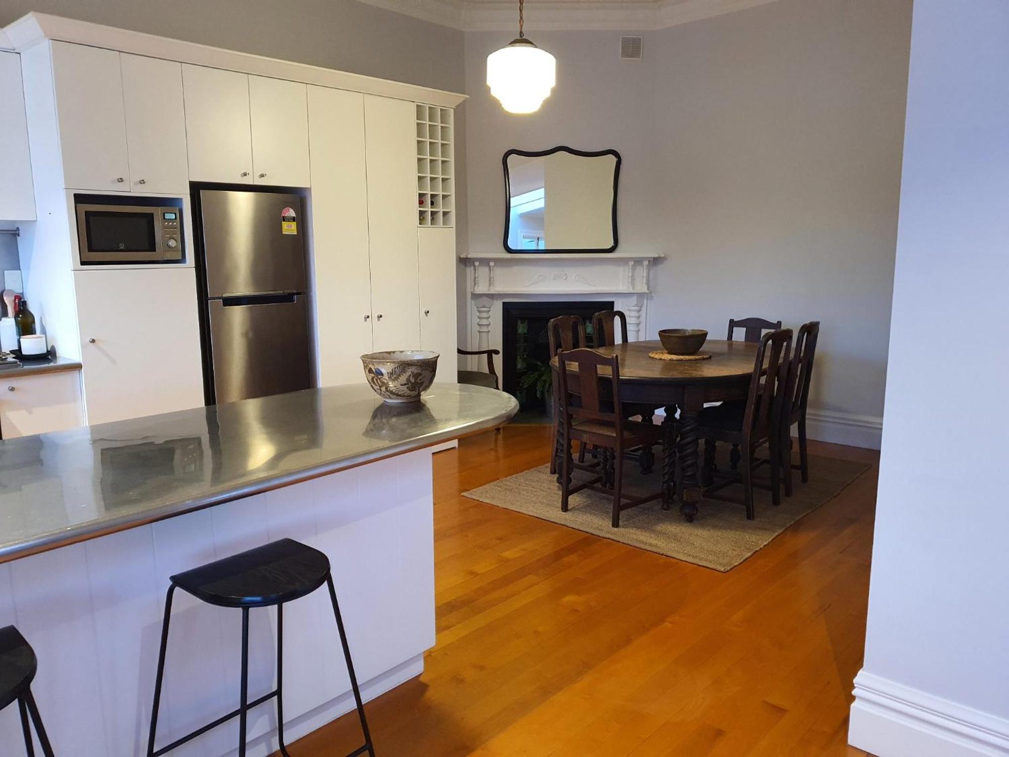 Charming Double Bay Villa Auckland