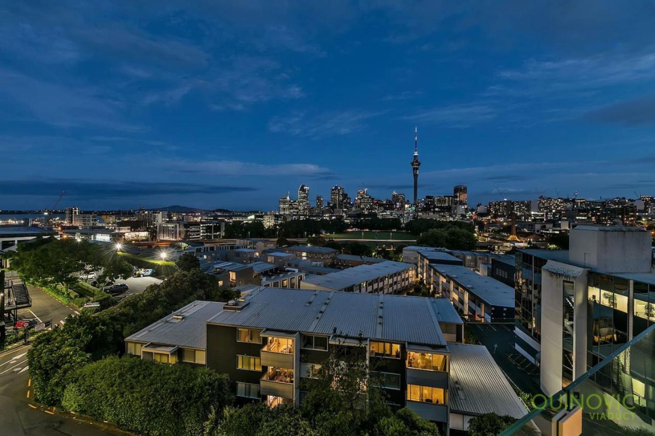 Stylish 2br Views W 2 Parks *