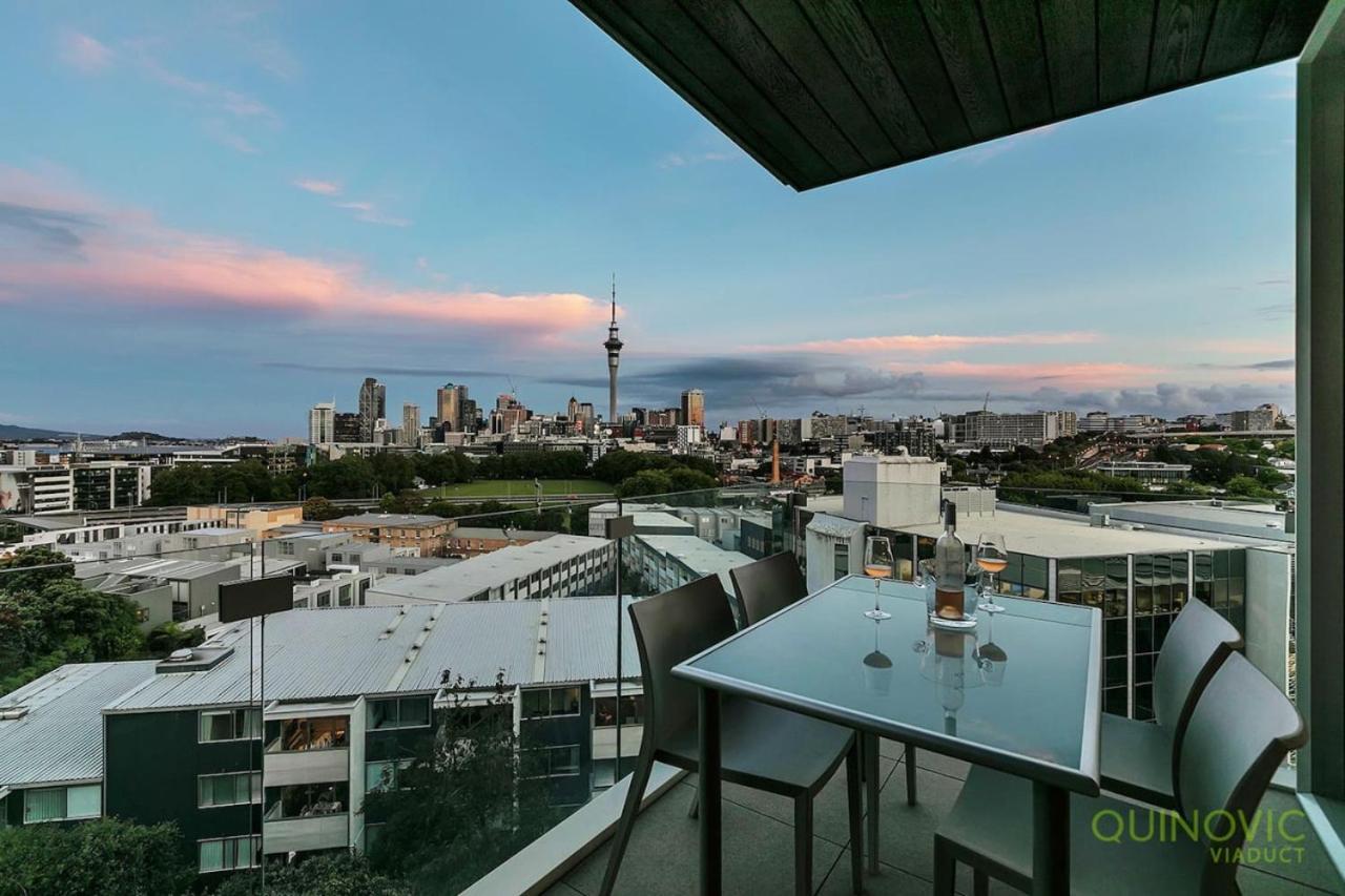Stylish 2br Views W 2 Parks *