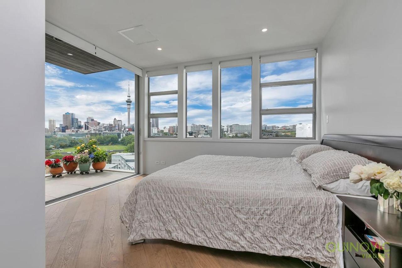 Stylish 2br Views W 2 Parks *