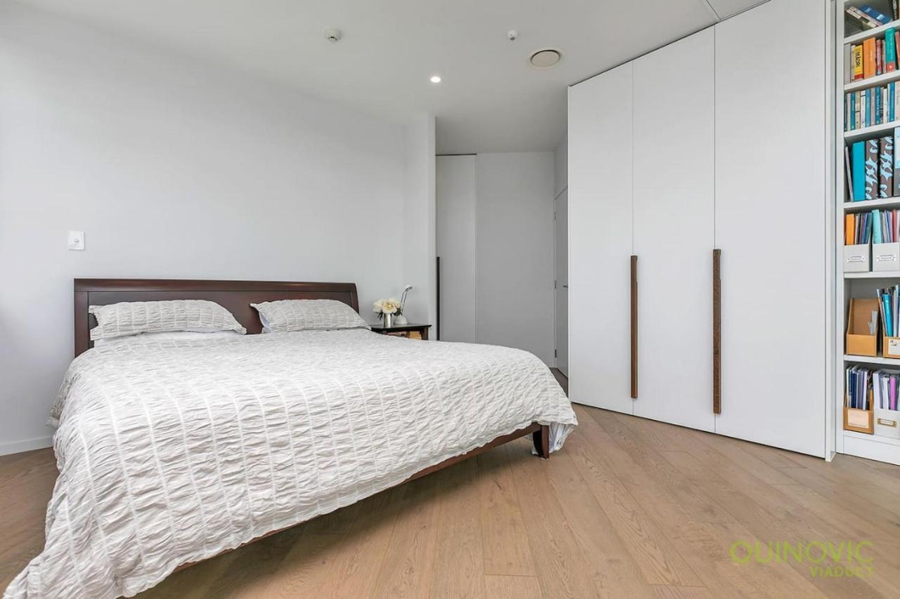 Stylish 2br Views W 2 Parks