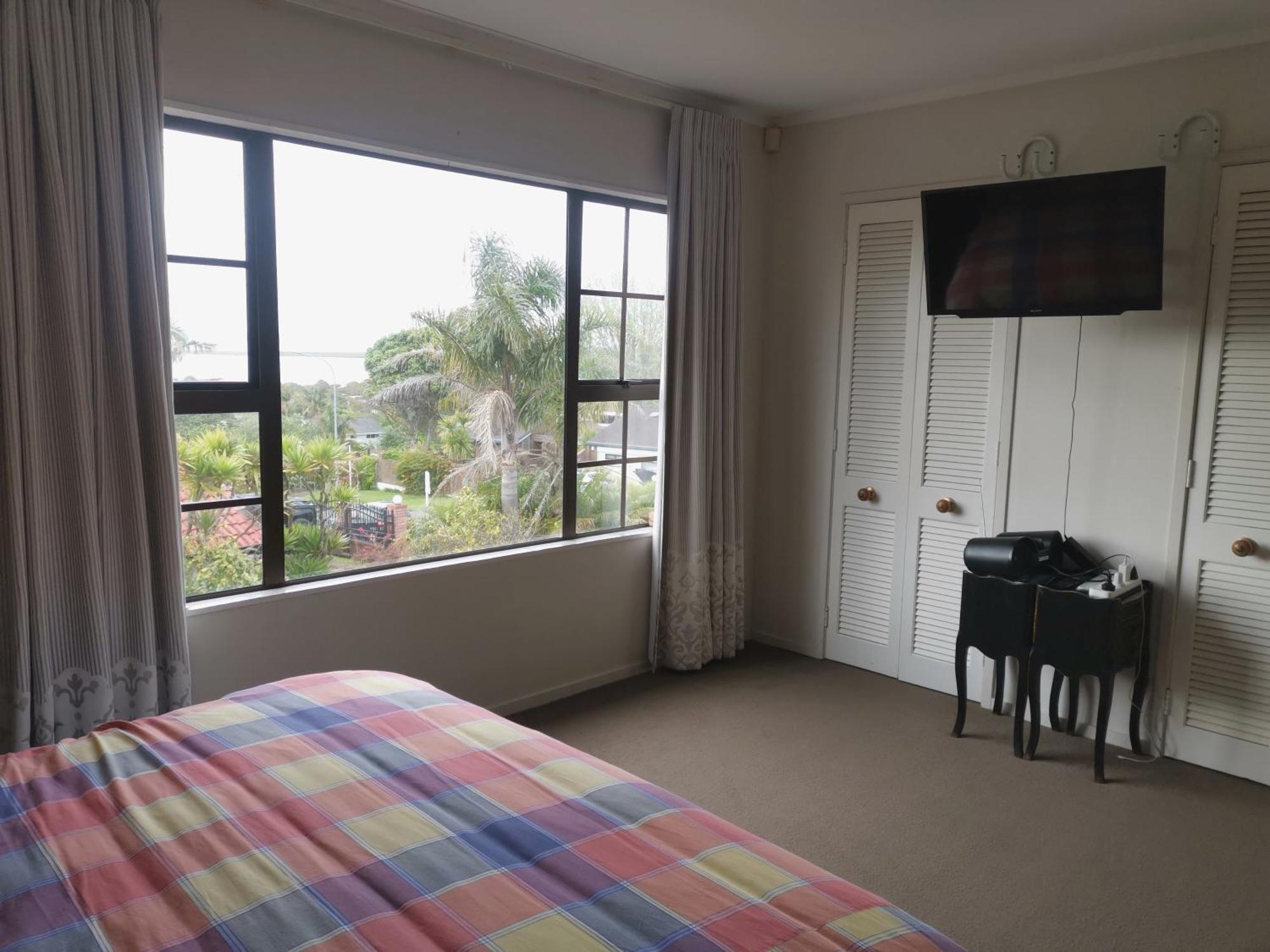 Guest house Master Bed With Seaview