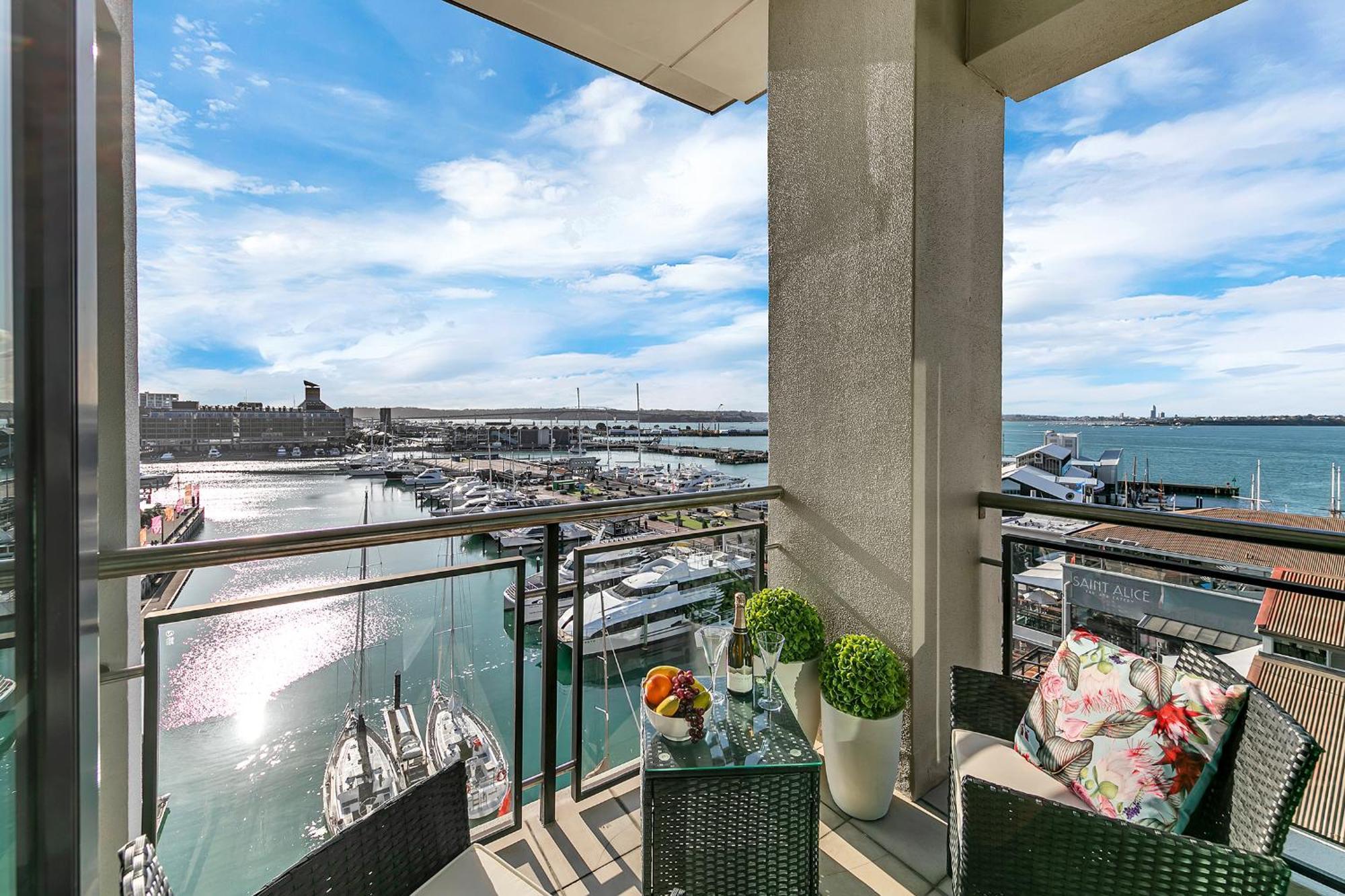 Penthouse Crown