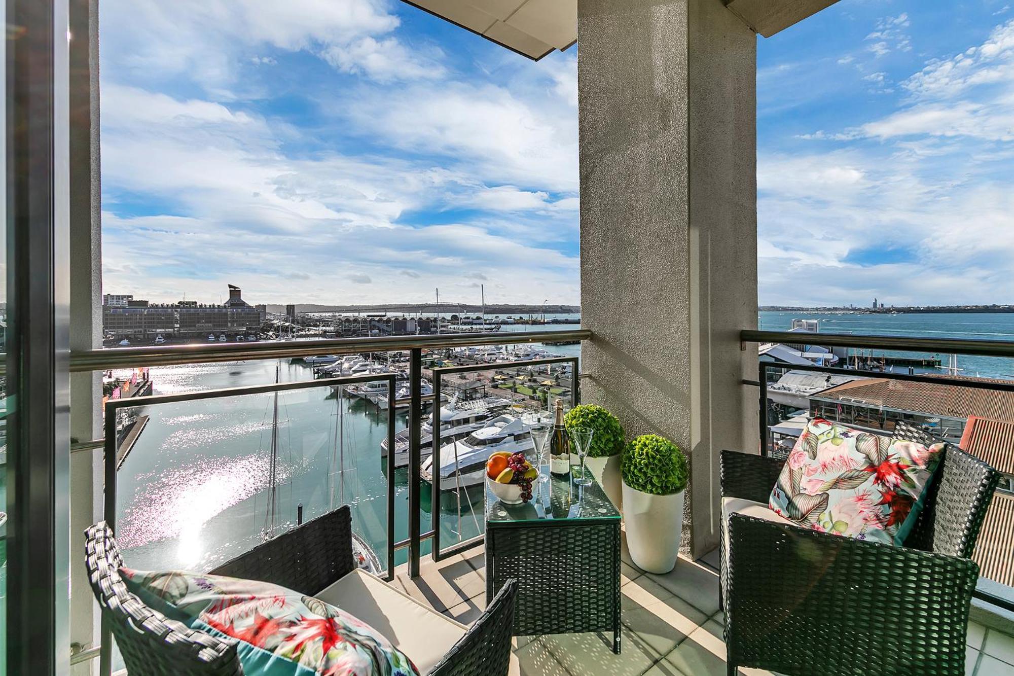 Penthouse Crown *