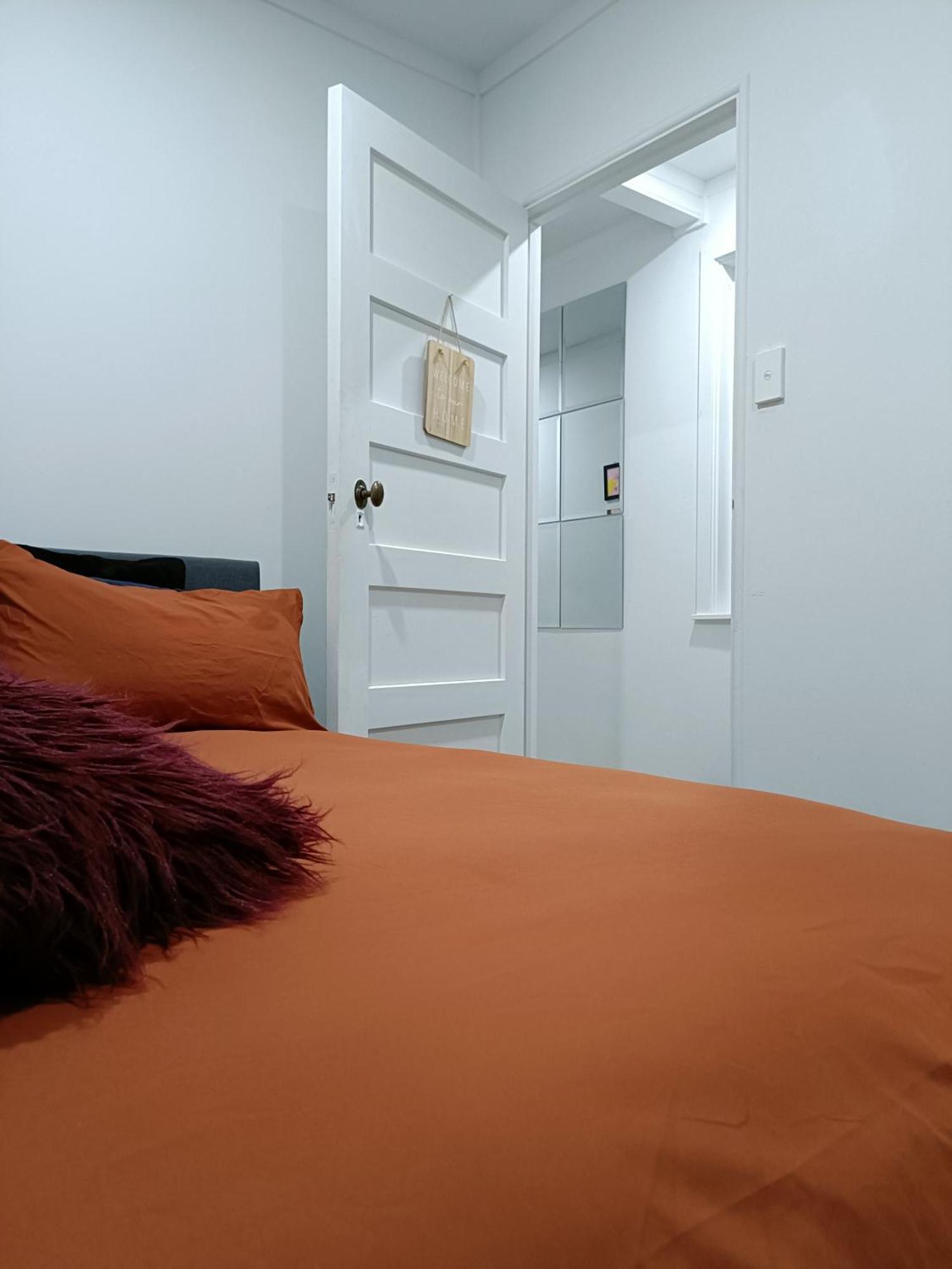 Homestay Bright & Comfy In Newly Renovated With Parking Auckland