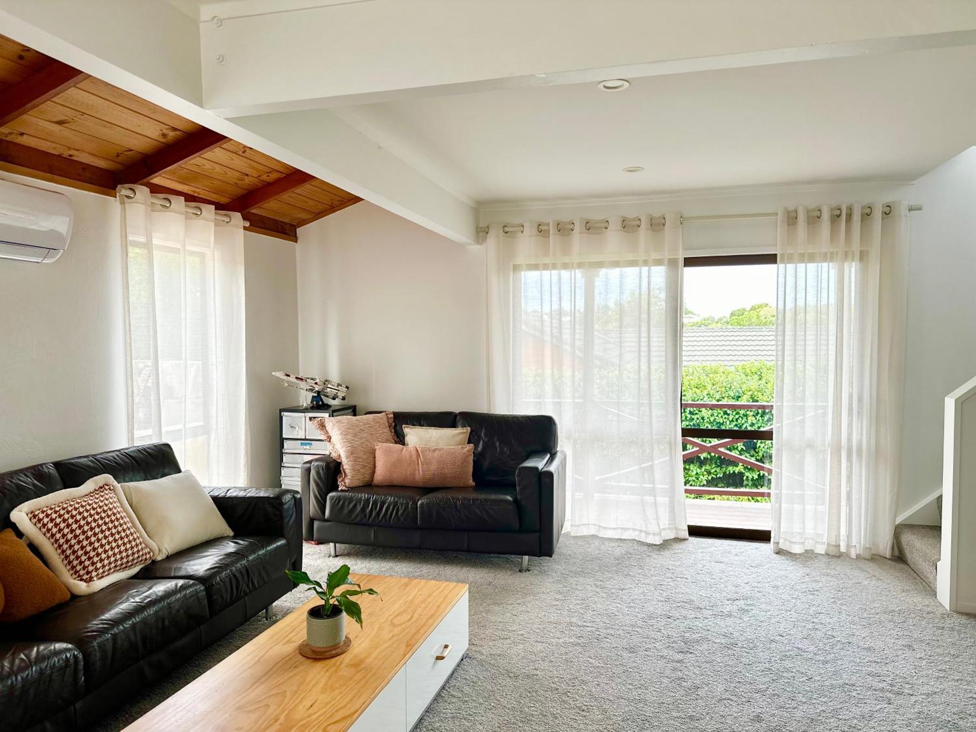 Private With Separate Bathroom And Carpark Homestay *