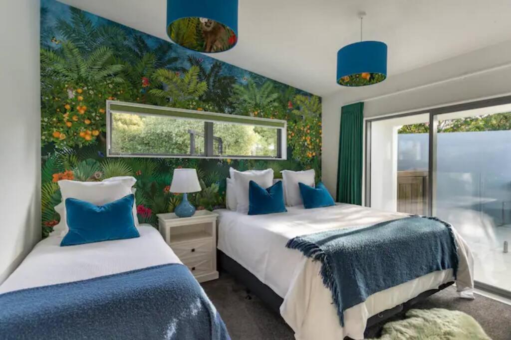Tropical Paradise By The Sea Auckland