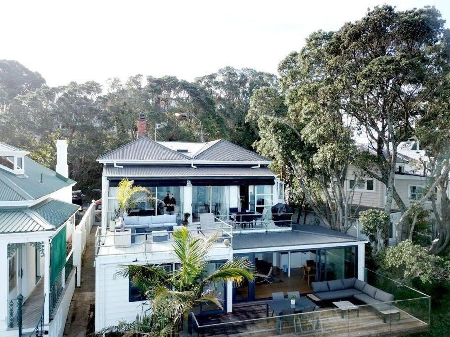 Arohanui Waterfront Apartment