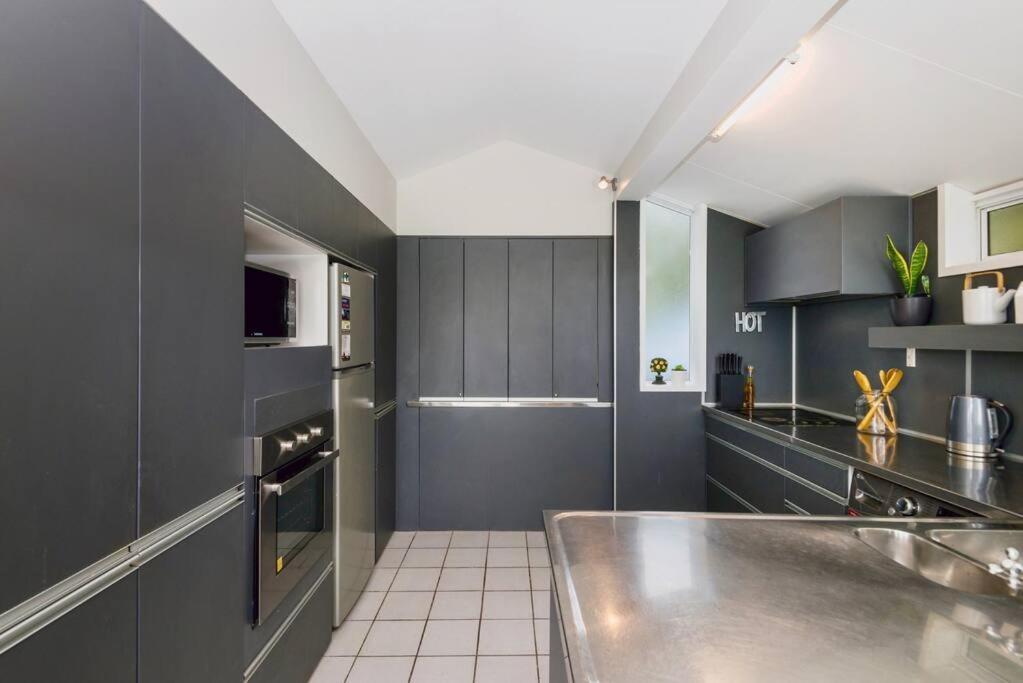Arohanui Waterfront Apartment