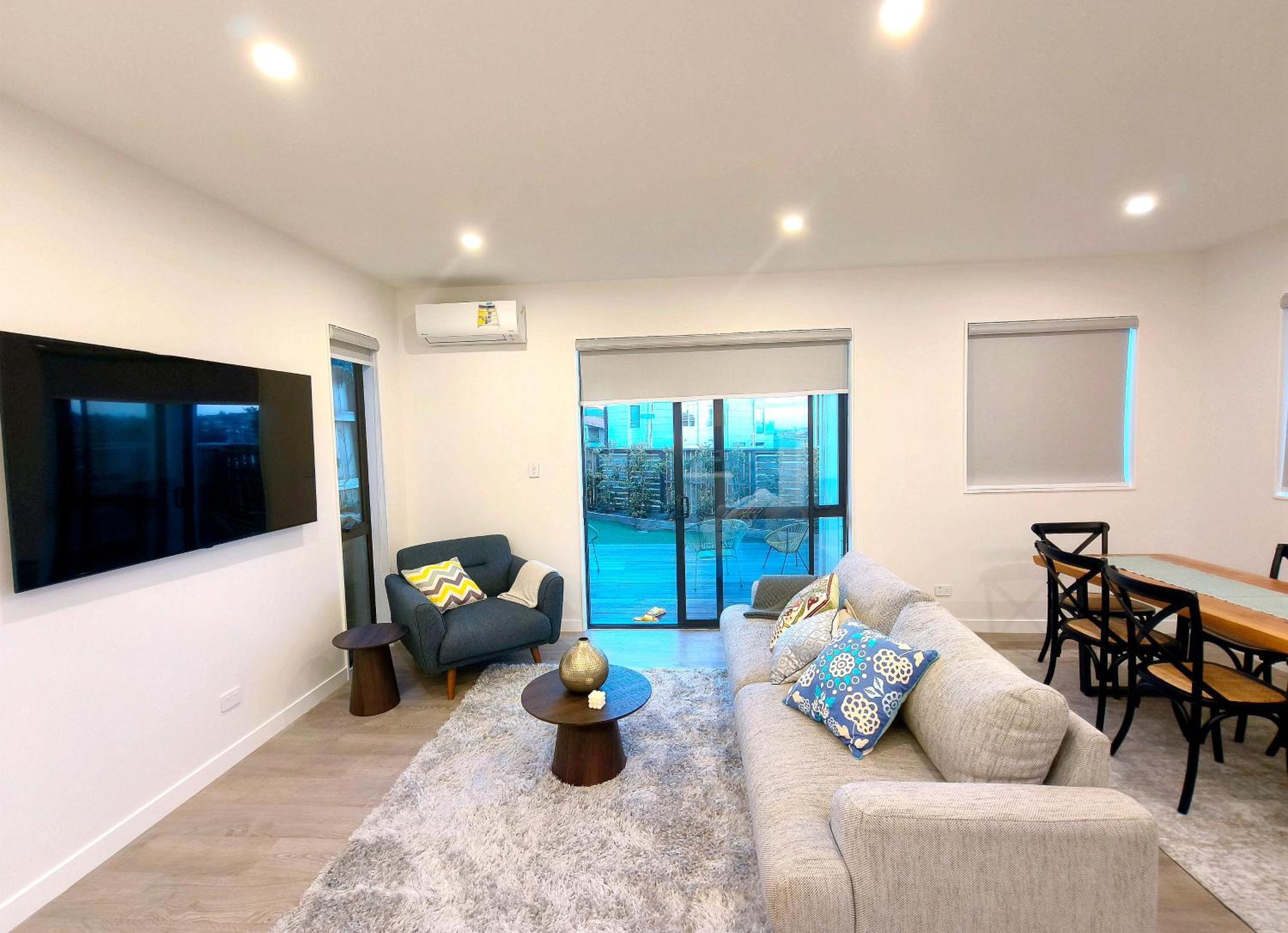 Stylish Family Retreat In Hillcrest 4 Bedroom And Playroom Villa *