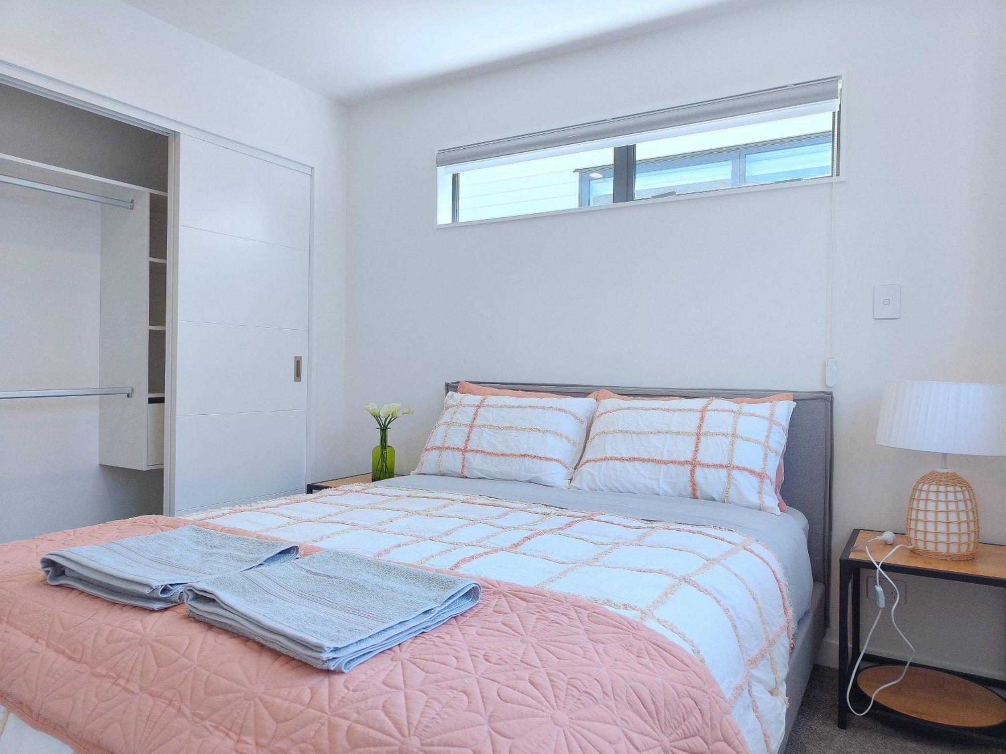 Villa Stylish Family Retreat In Hillcrest 4 Bedroom And Playroom Auckland