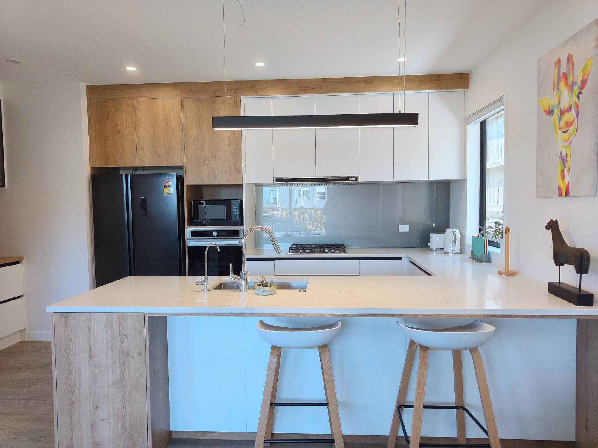 Stylish Family Retreat In Hillcrest 4 Bedroom And Playroom Auckland