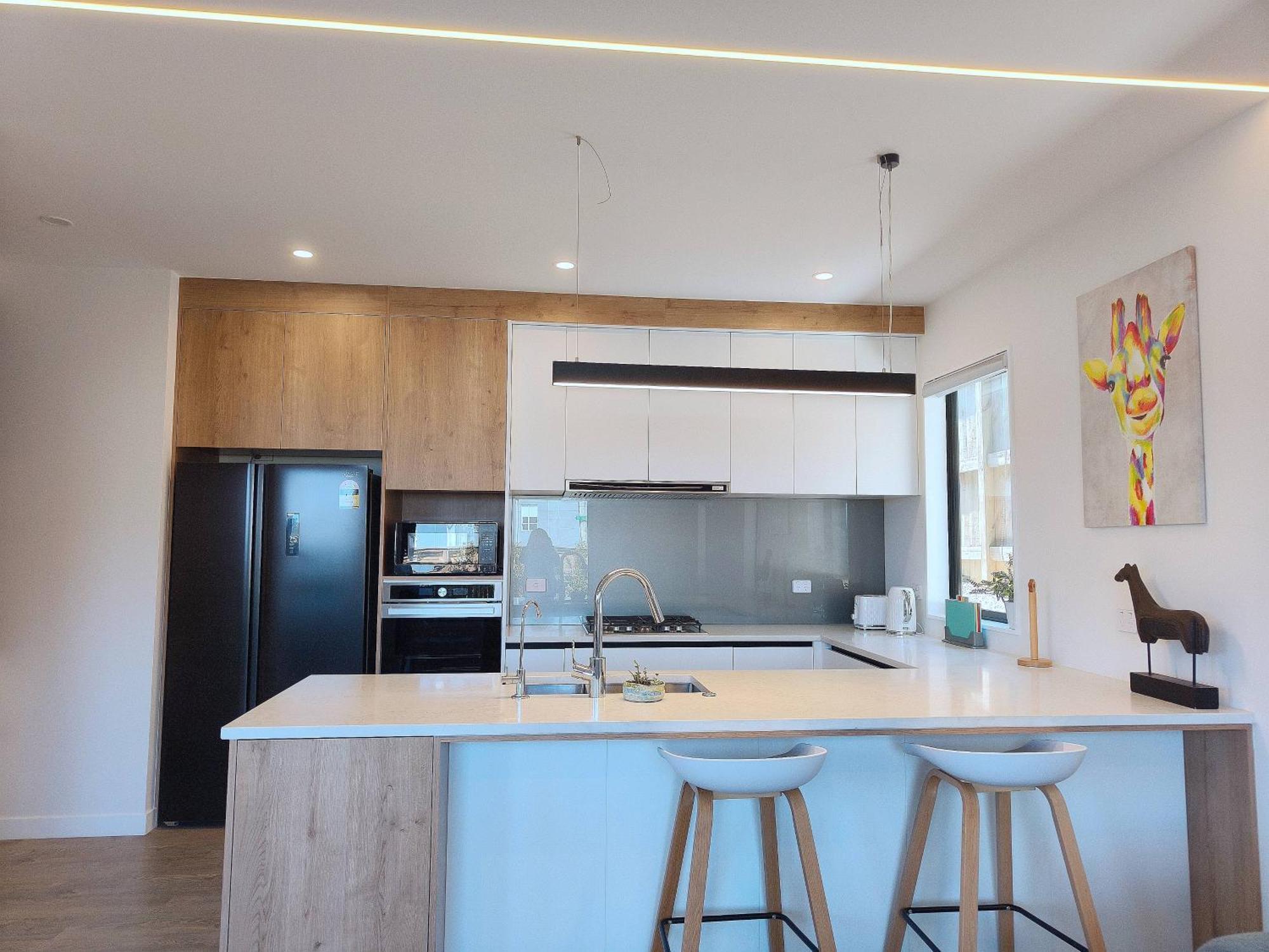 Stylish Family Retreat In Hillcrest 4 Bedroom And Playroom Villa Auckland