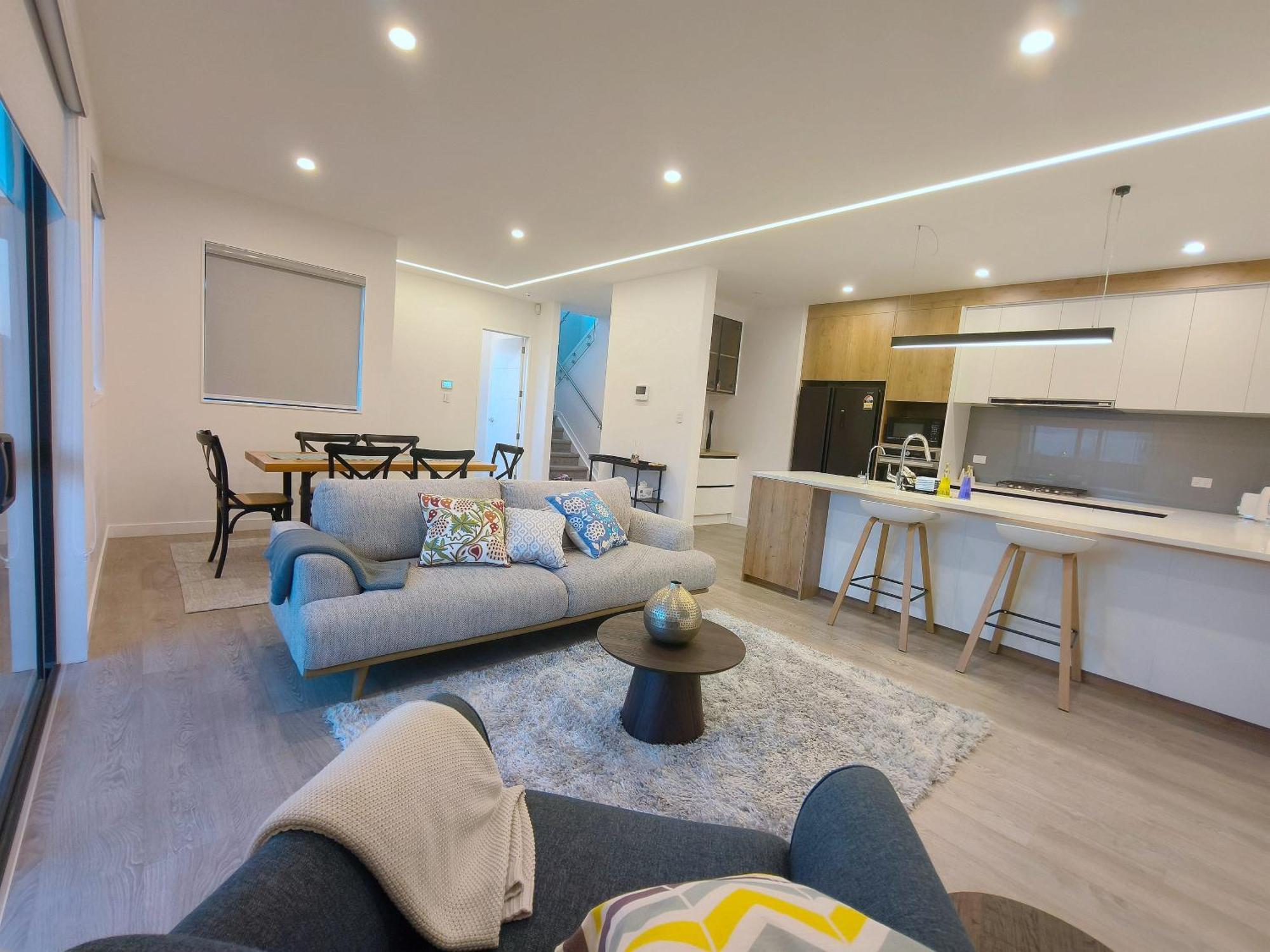 Stylish Family Retreat In Hillcrest 4 Bedroom And Playroom *