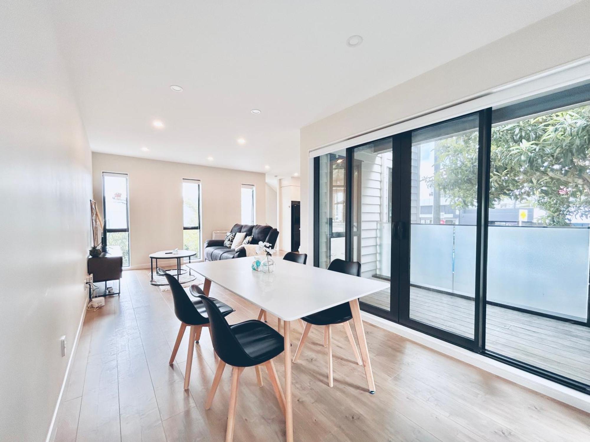 Nearly New 3bed Townhouse 3km To Cbd Holiday home Auckland