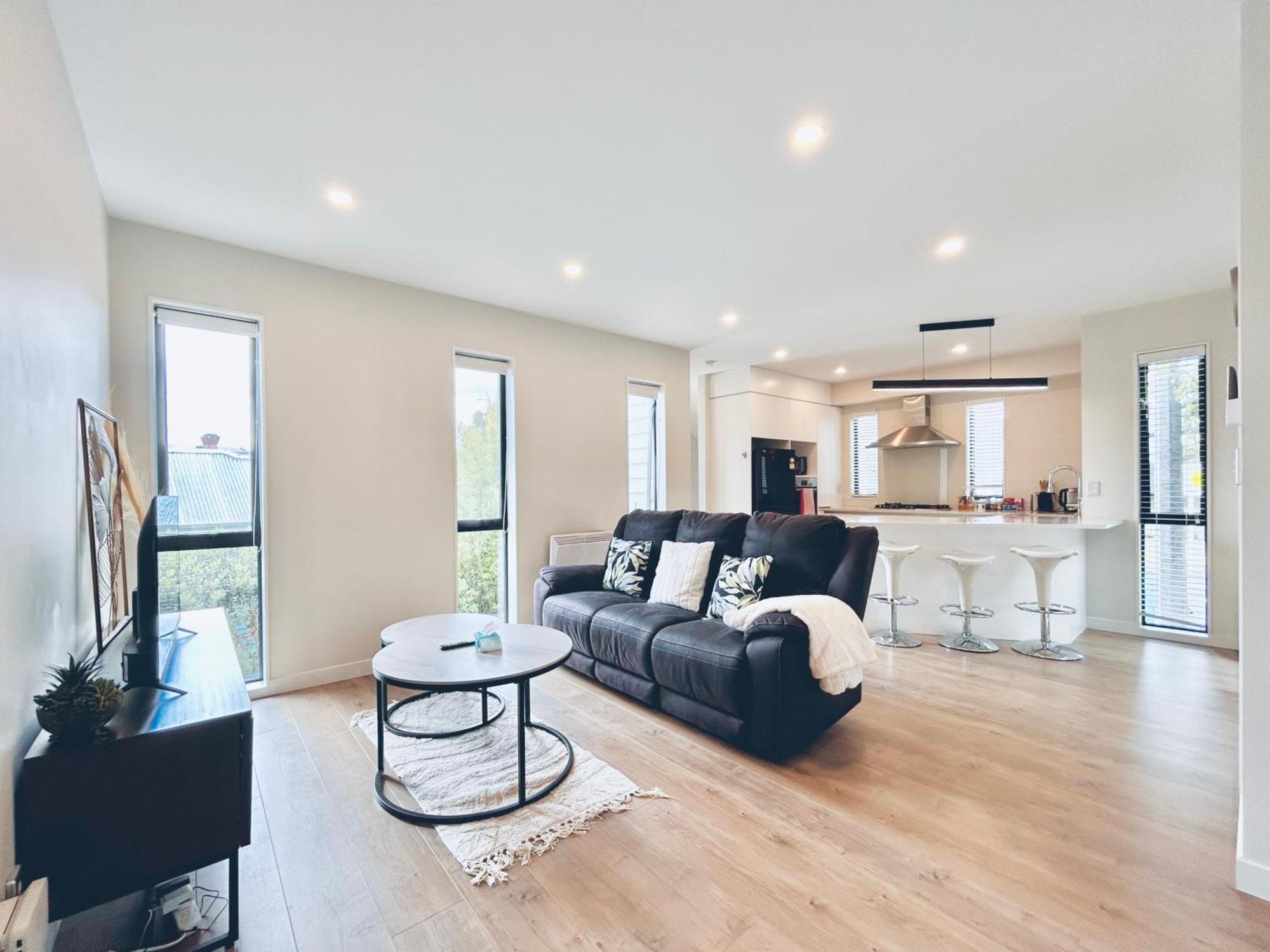 Nearly New 3bed Townhouse 3km To Cbd Holiday home *