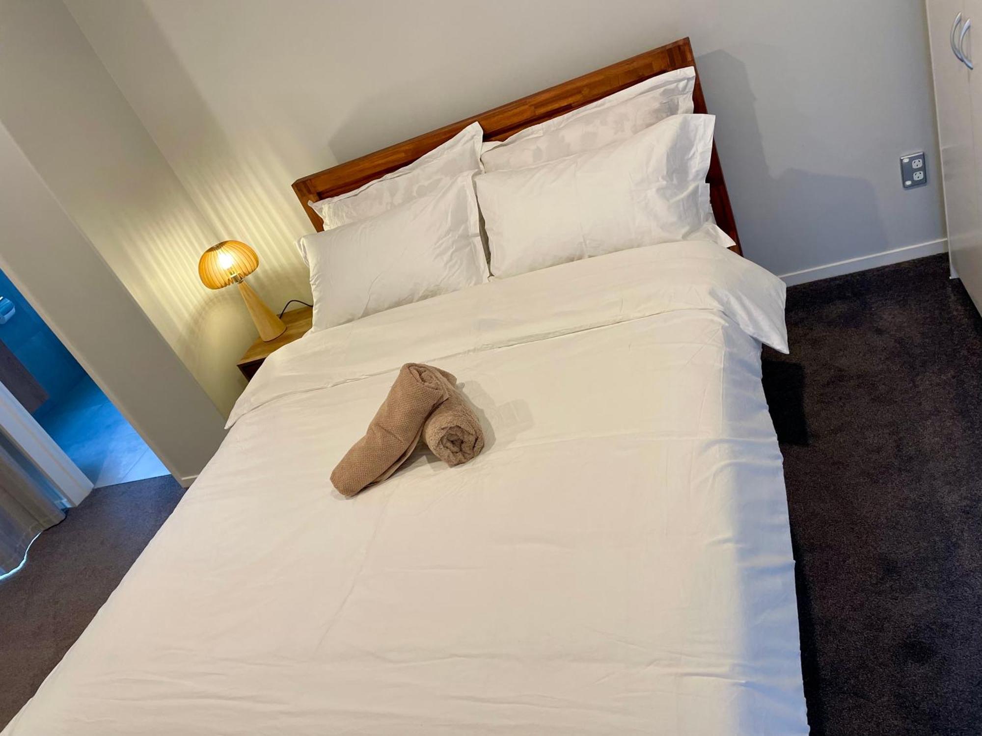 Guest house Scott Point Private Entry Flat Offers The Entire Living Room, Bedroom And Ensuite, Parking Available
