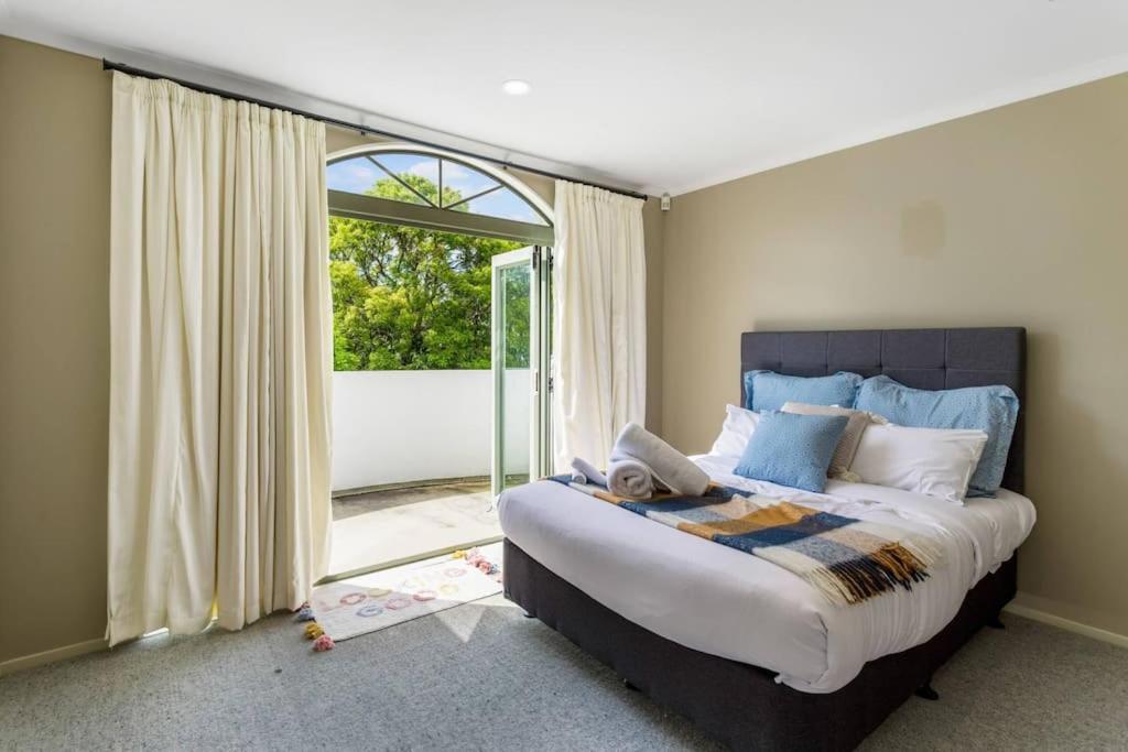Casa de férias Charming Oasis, Your Cozy Retreat Awaits