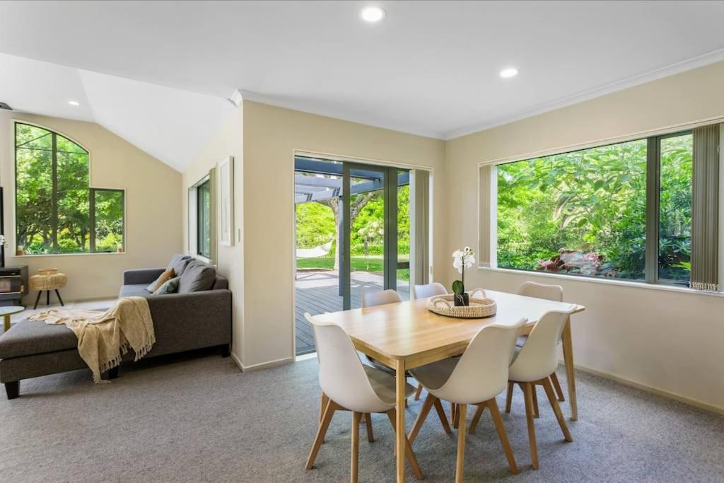 Charming Oasis, Your Cozy Retreat Awaits Casa de férias *