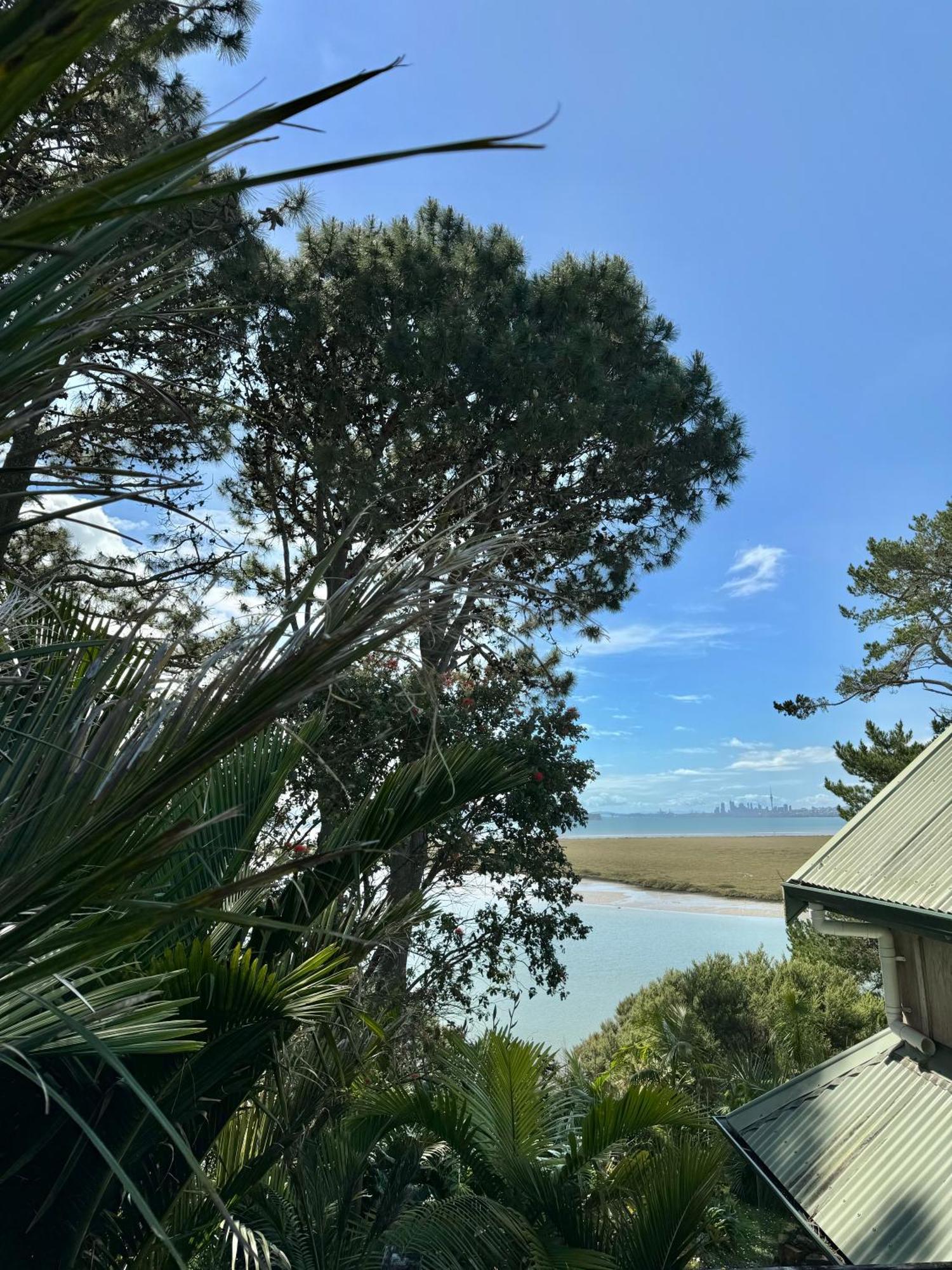 Villa Waterfront Loft With View