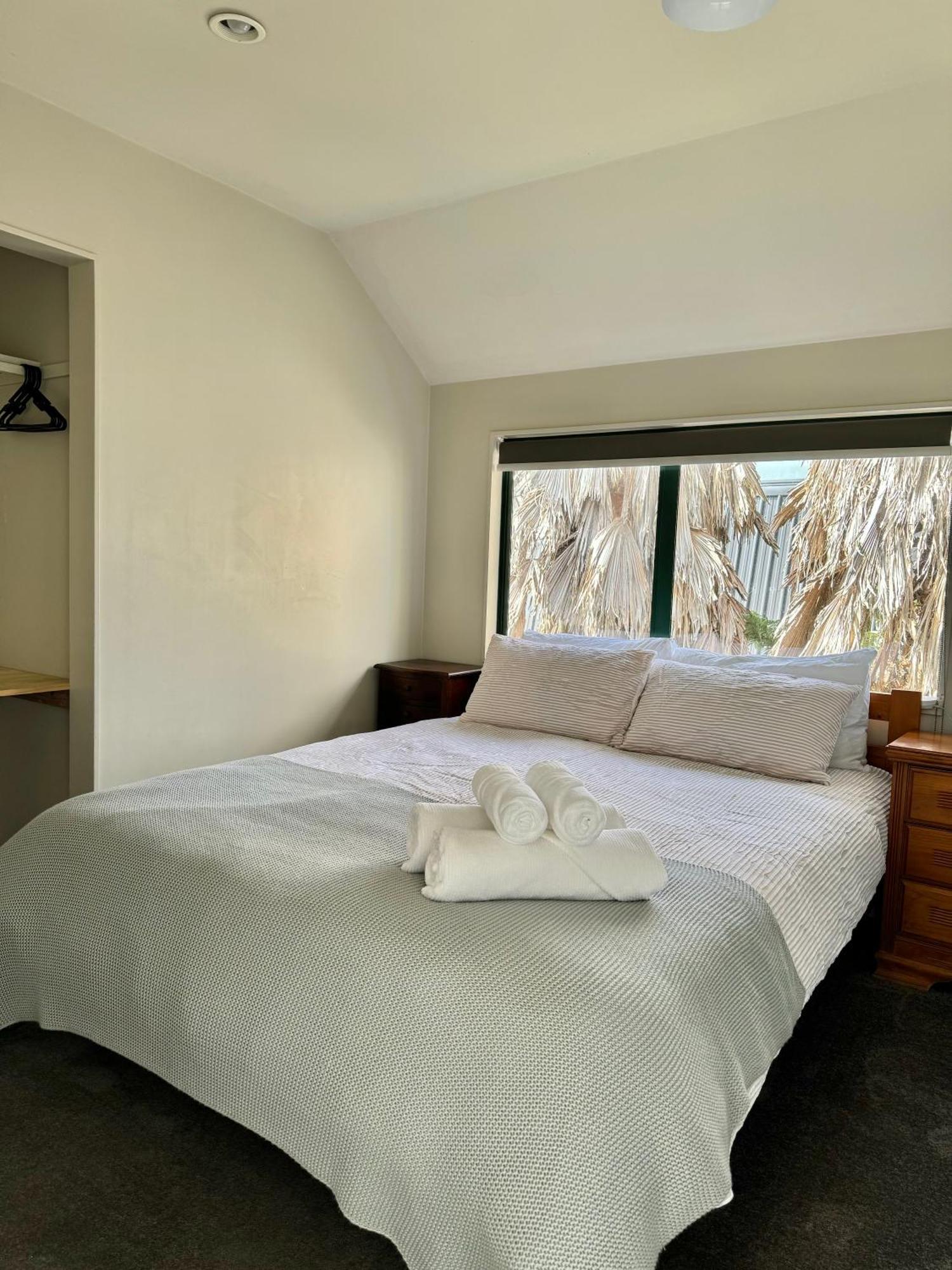 Villa Waterfront Loft With View