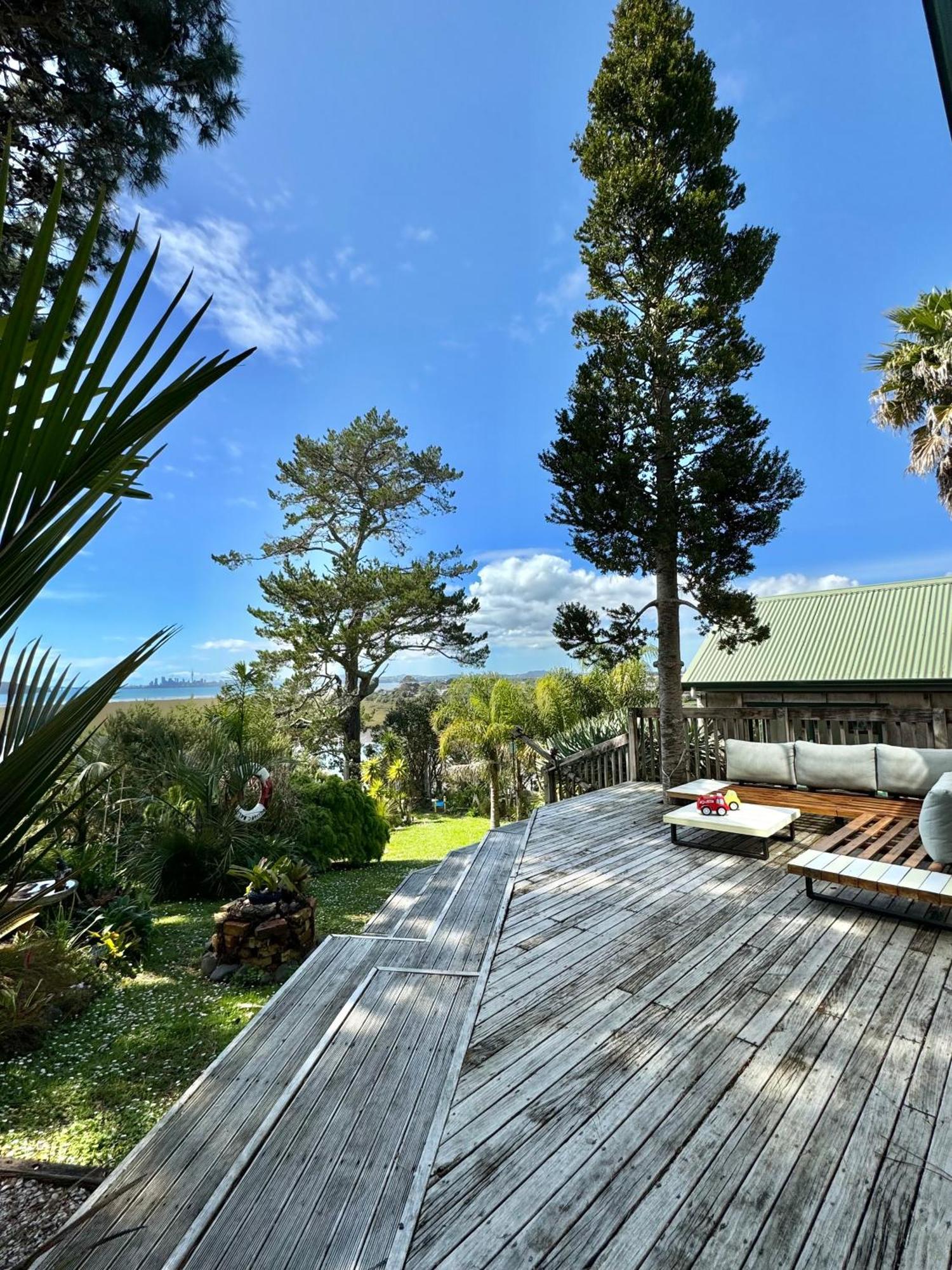 Waterfront Loft With View Auckland