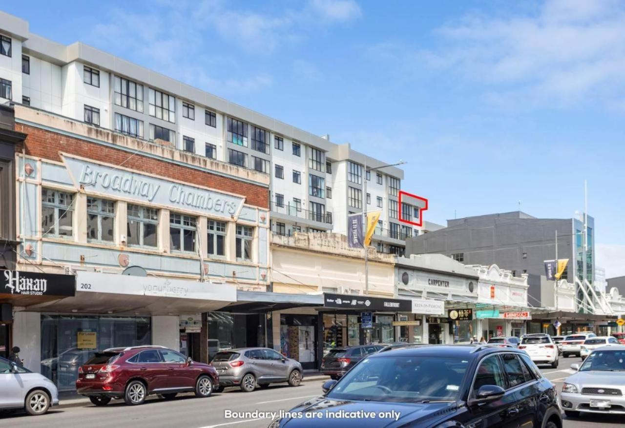 2br Newmarket Retreat Cozy On Broadway Apartment Auckland