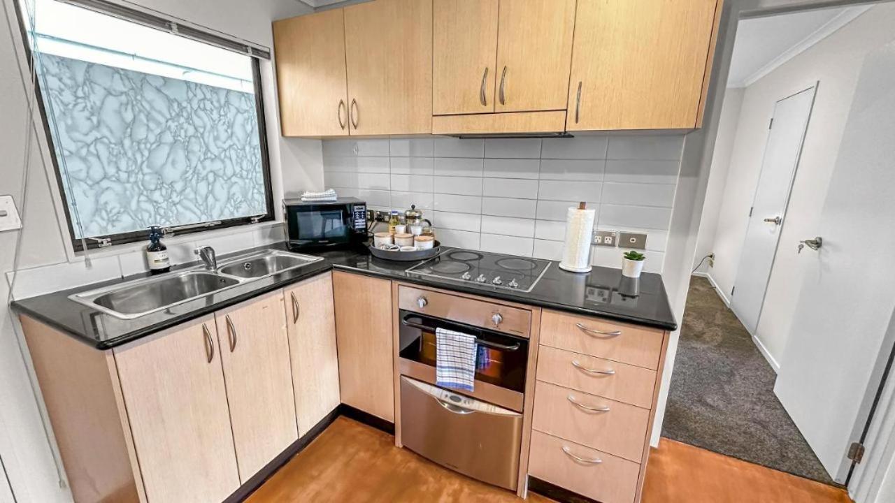 2br Newmarket Retreat Cozy On Broadway * Auckland