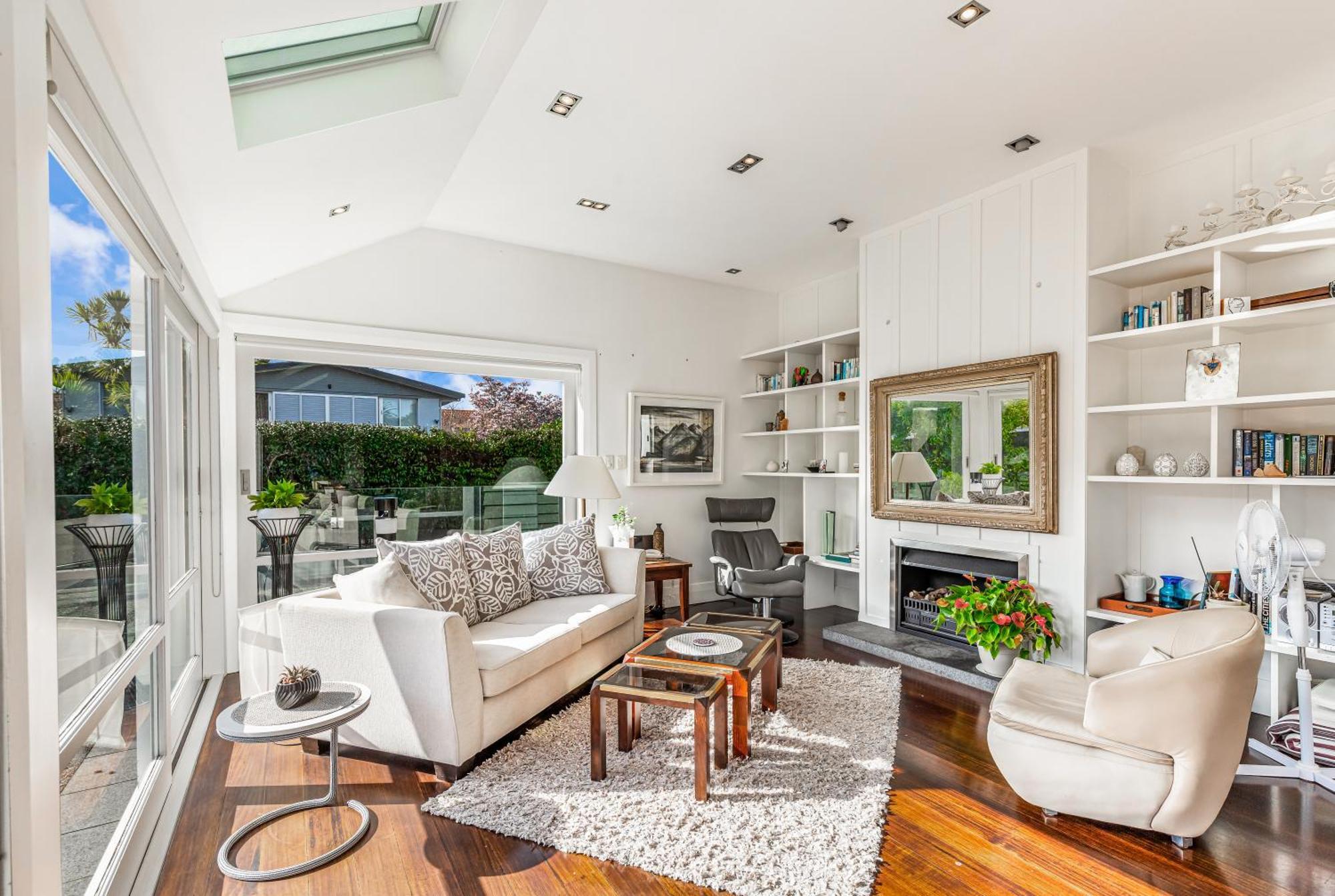 Elegant 3br With Private Pool Holiday home Auckland