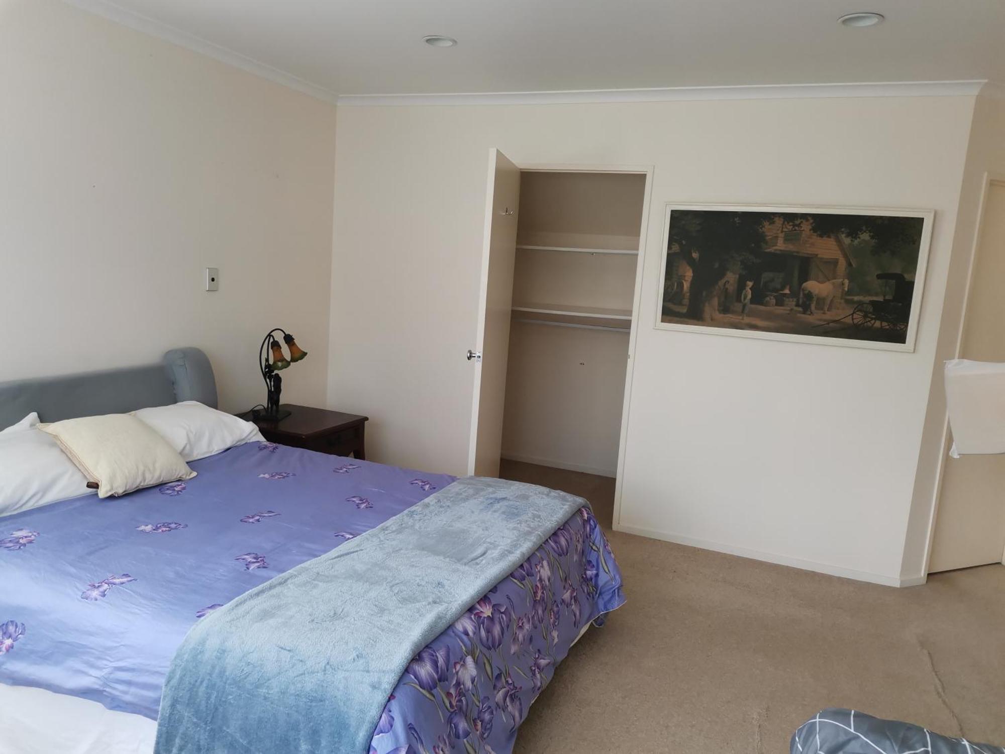 Ensuite Room1 Near Half Moon Bay Guest house *