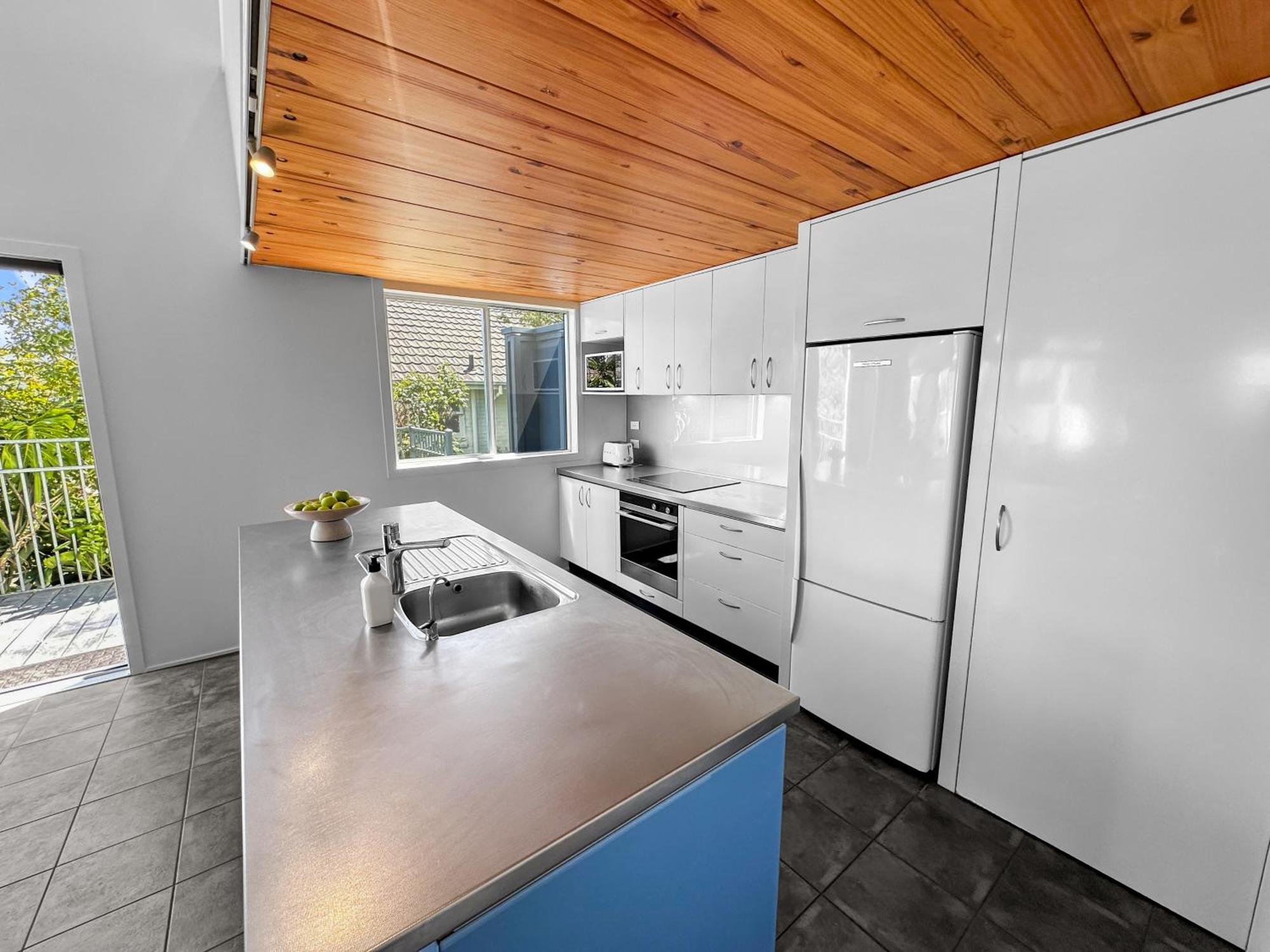 Westmere Wonder L Gorgeous 3 Bed Inc View *