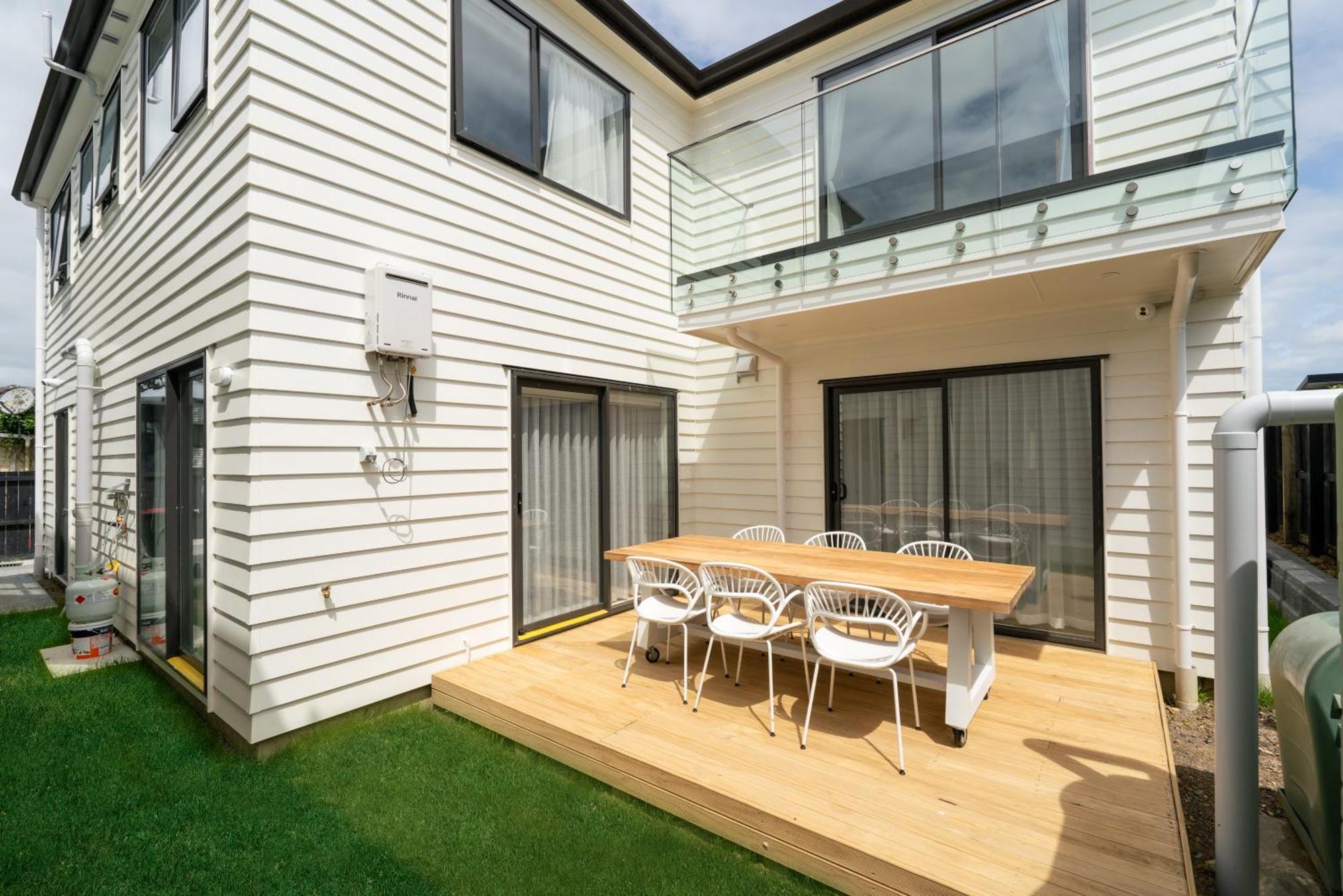 One Tree Hill Coby Guest house
