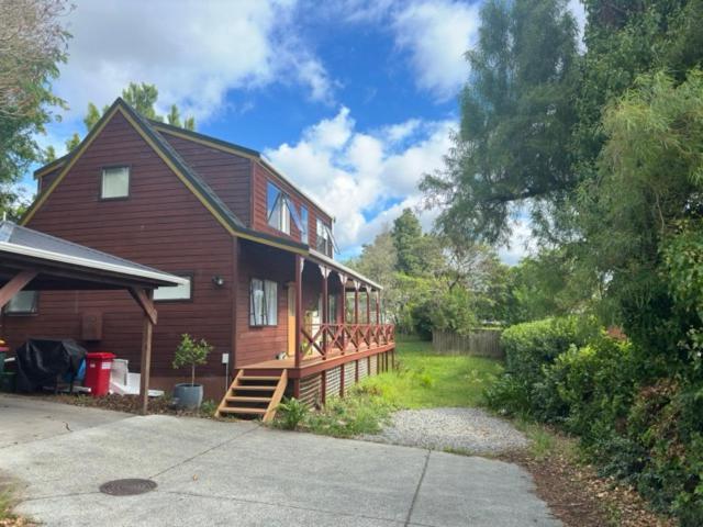 Private With Separate Bathroom And Carpark *